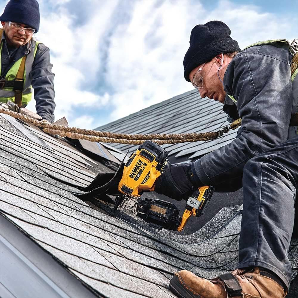 DeWalt 20V MAX Brushless 15 Degree Cordless Coil Battery Powered Roofing Nailer with Tool-Free Nail Tray (Yellow and Black)