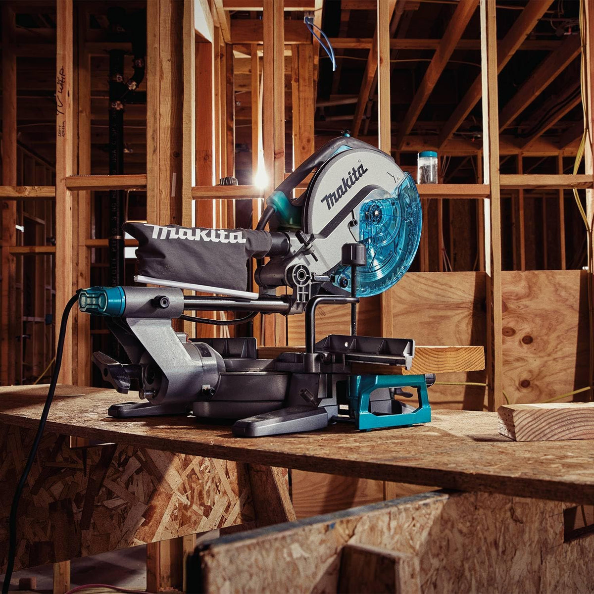 Makita LS1110F 10” Slide Compound Miter Saw