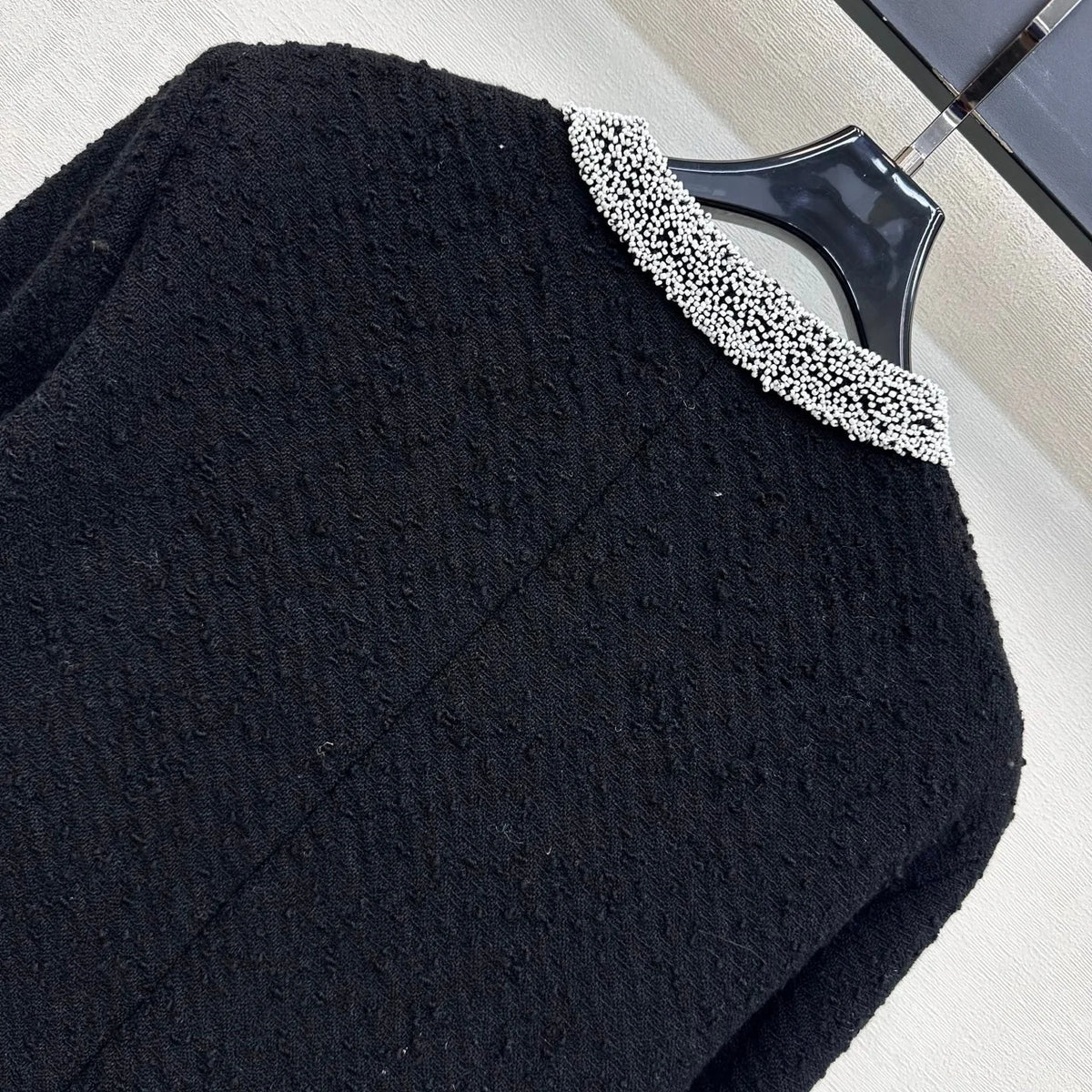2026 Women Tweed Jacket Wool Blend Fabric Contrast Binding Trim Embellished With Emerald Green Buttons Outerwear