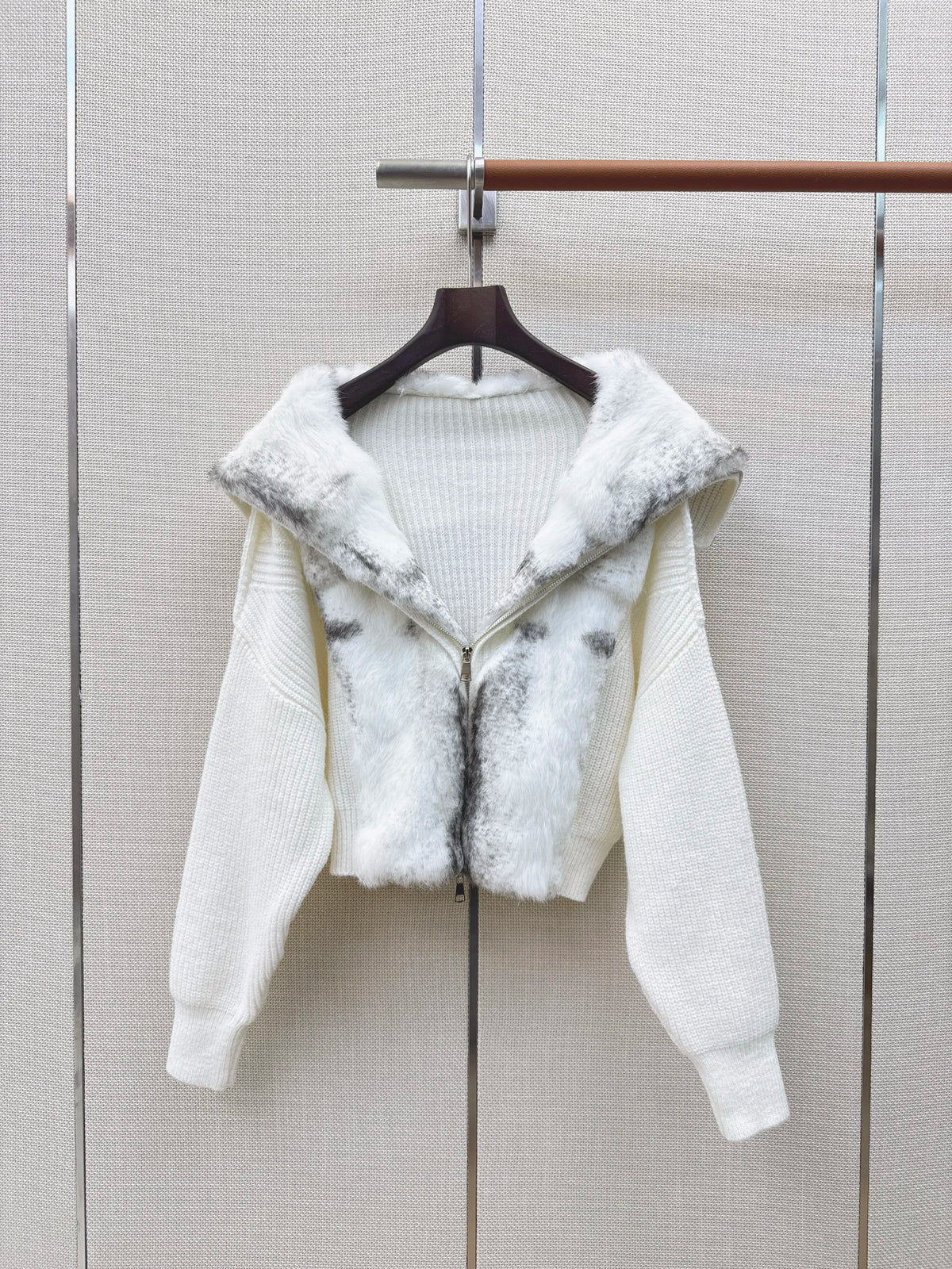 2026 Women Autumn Winter Spliced Fuzzy Hooded Cropped Jacket ZX5705