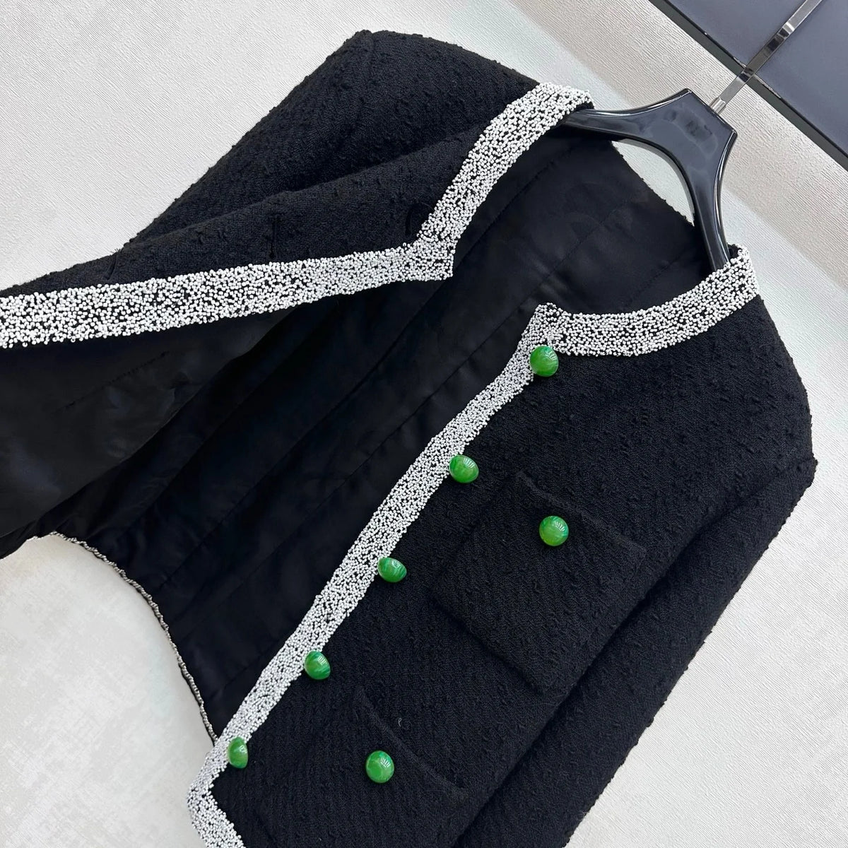 2026 Women Tweed Jacket Wool Blend Fabric Contrast Binding Trim Embellished With Emerald Green Buttons Outerwear