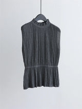 The 2026 new model with simple fabric and pleated texture gives a gentle slimming effect and is very suitable for summer outfits