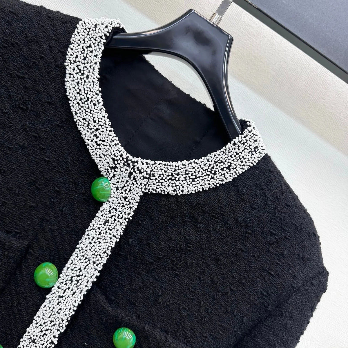 2026 Women Tweed Jacket Wool Blend Fabric Contrast Binding Trim Embellished With Emerald Green Buttons Outerwear