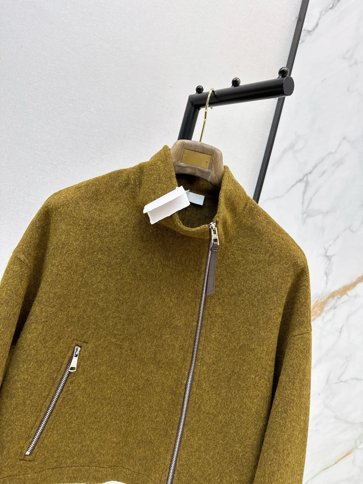 2026 Women Cropped Wool Jacket Double Face Cashmere Stand Collar Diagonal Zip Closure Zip Pocket Cuff Button Detail