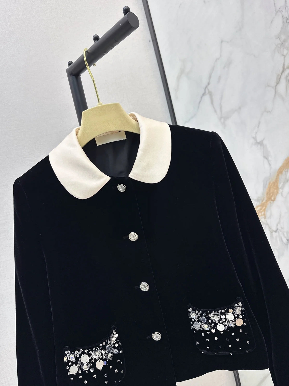2026 Women Autumn Winter Velvet Contrast Collar Rhinestone Cropped Jacket ZX3102