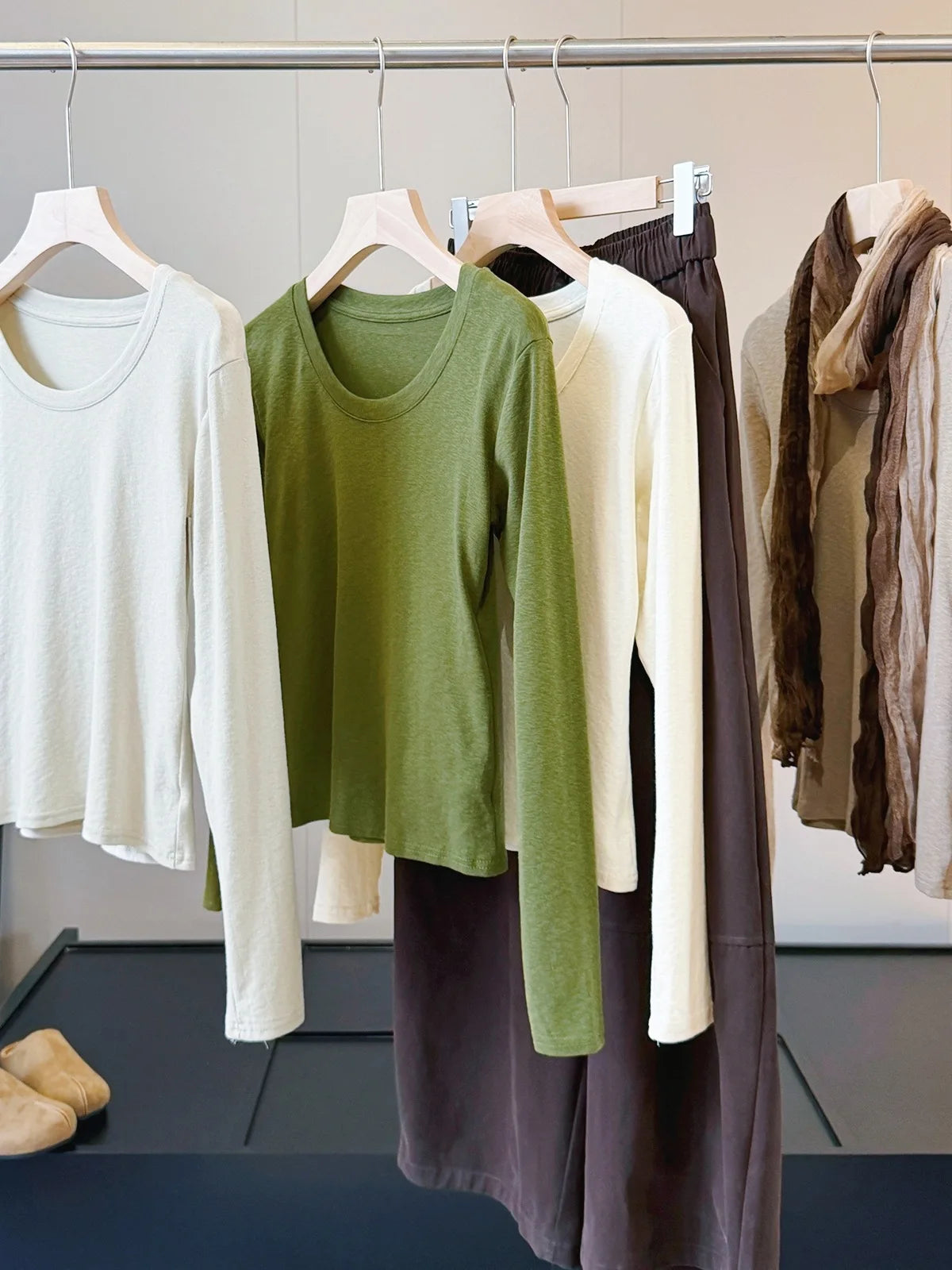 2026 New Model - Simple Fabric Soft and Skin-Friendly Fit-Slim and Moderately Loose Breathable Turtleneck Shirt