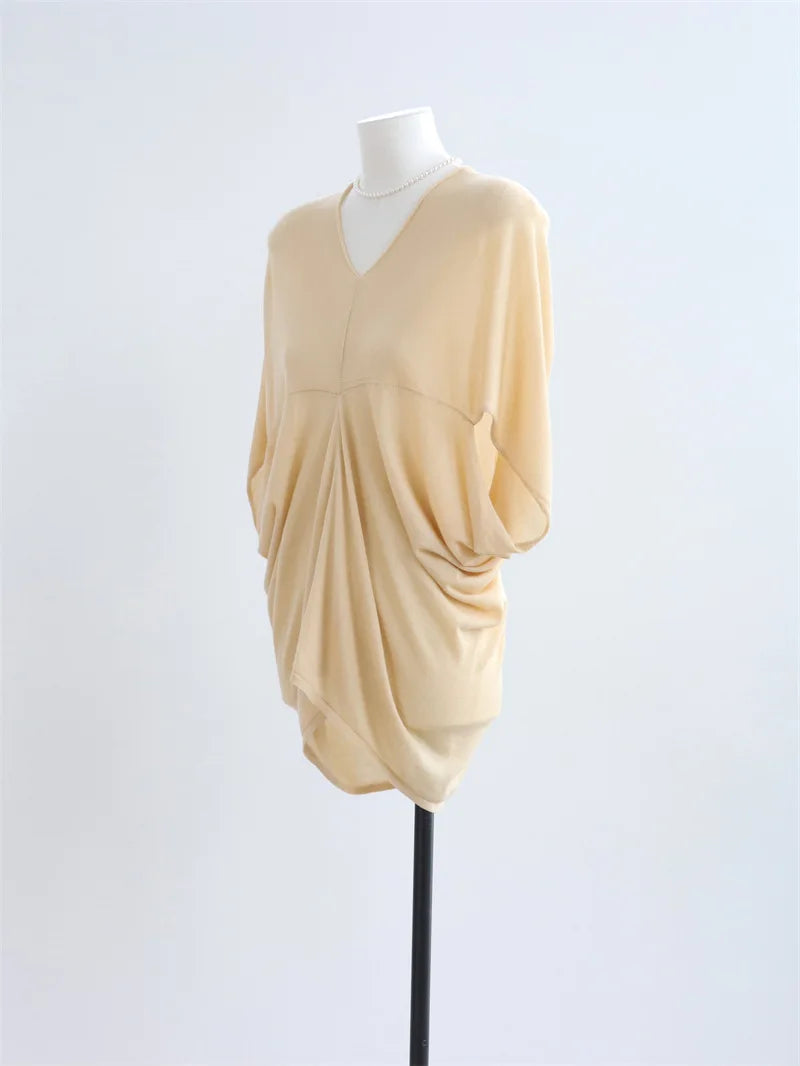 2026 new model - simple fabric with pleated irregular bottom hem. Lightweight, loose and comfortable.