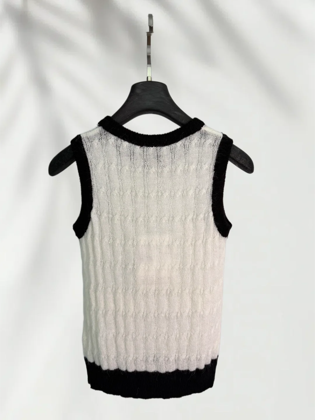 2026 Women knitted Waistcoat Classic New Fashion Simple Exquisite Comfort Elegance Daily Commuting knitted Waistcoat