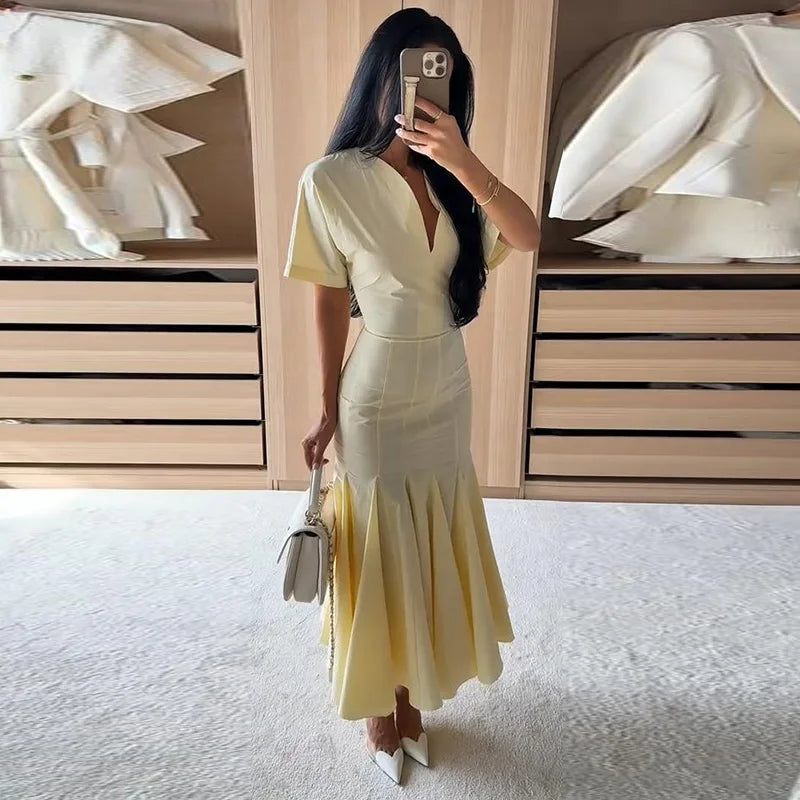 Elegant V-Neck Women's Dress Sleeveless Zippers Elastic Hip Package Lady Mini Dresses 2026 Summer Autumn Chic New Female Robe