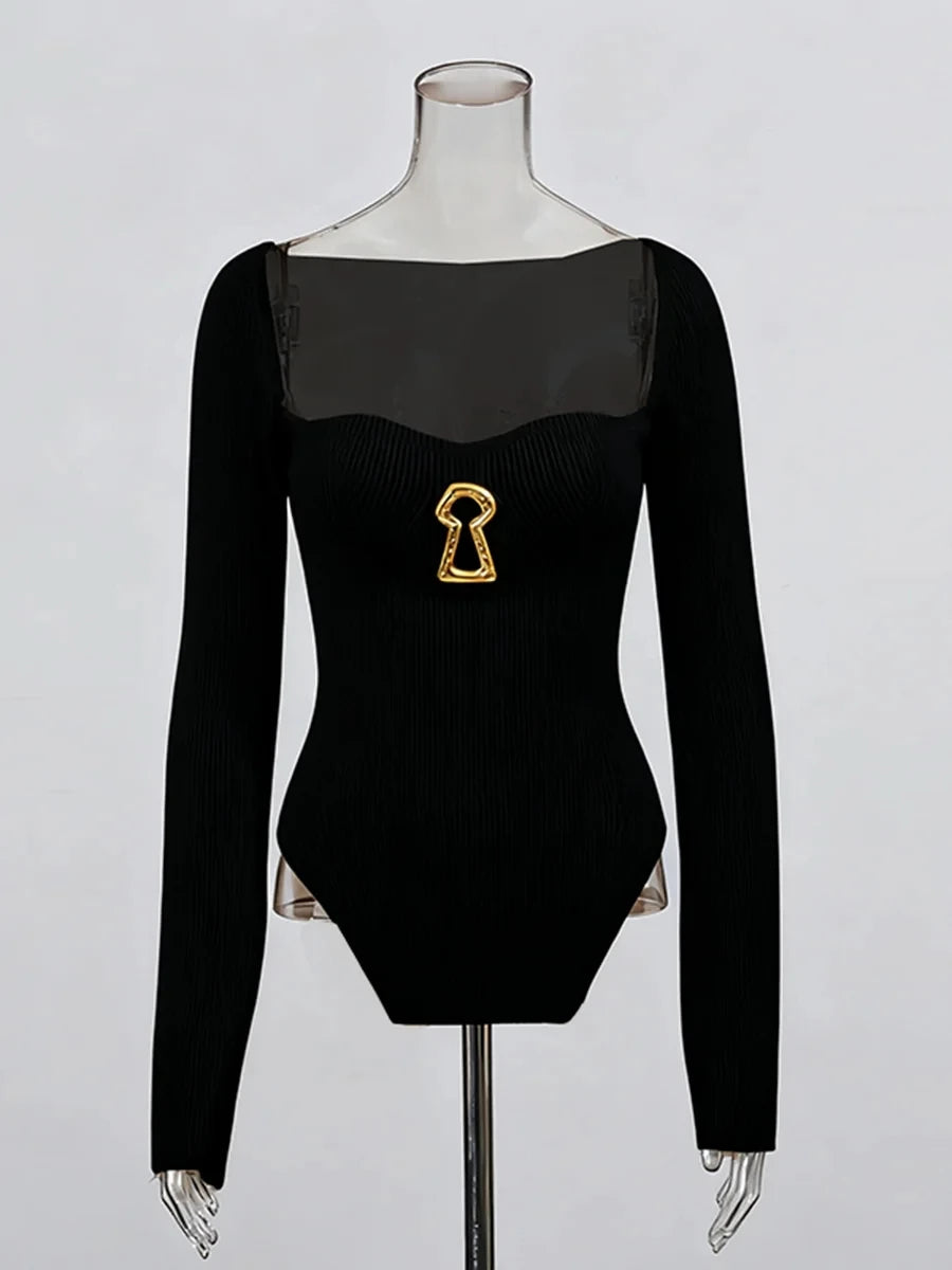 TWOTWINSTYLE Solid Spliced Metal Buckle Slimming T Shirts For Women Turtleneck Sleeveless Minimalist T Shirt Female Fashion New