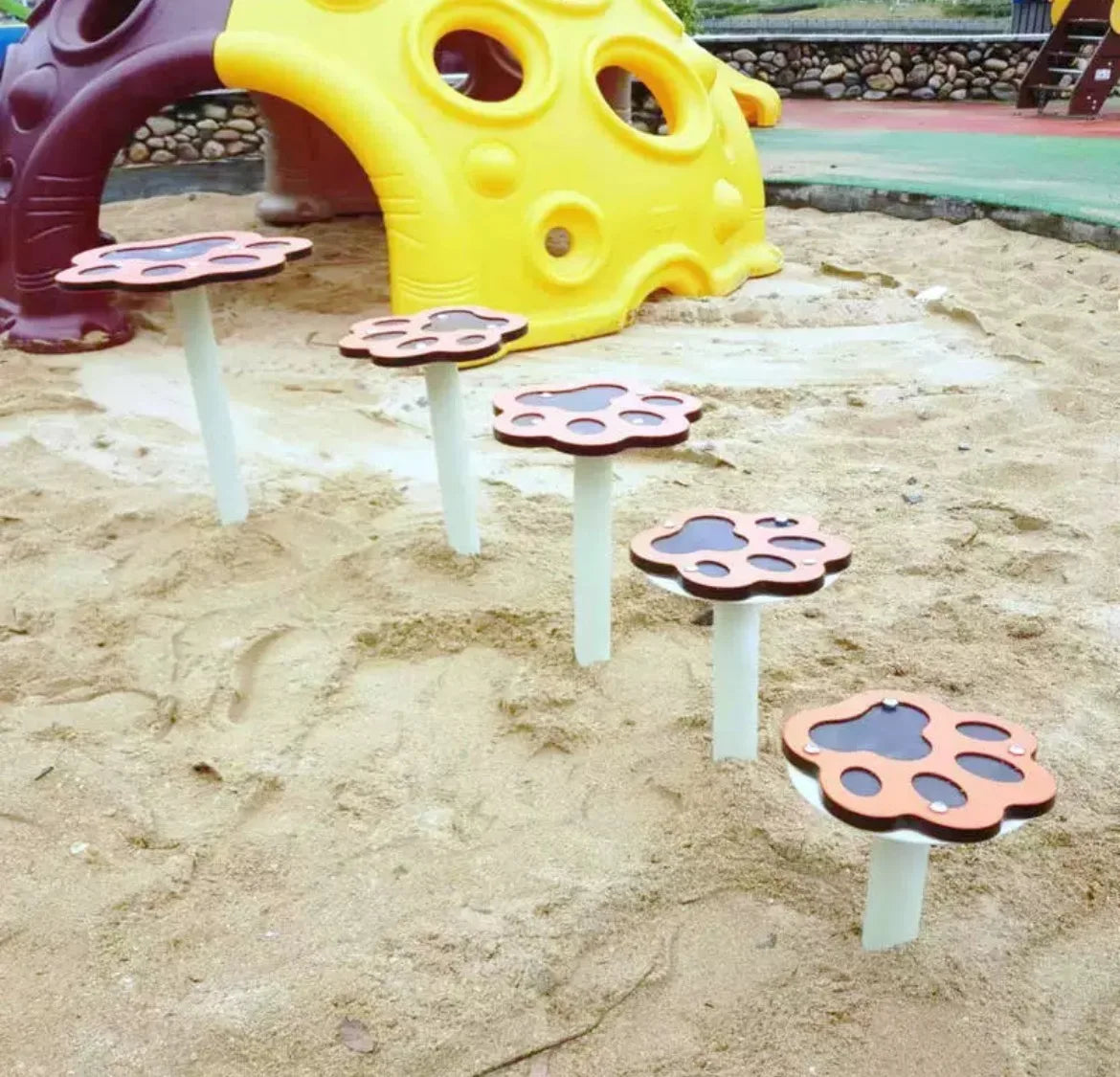 Colorful durable and easy-to-clean pet training equipment dog platform for dog agility training and pet socialization