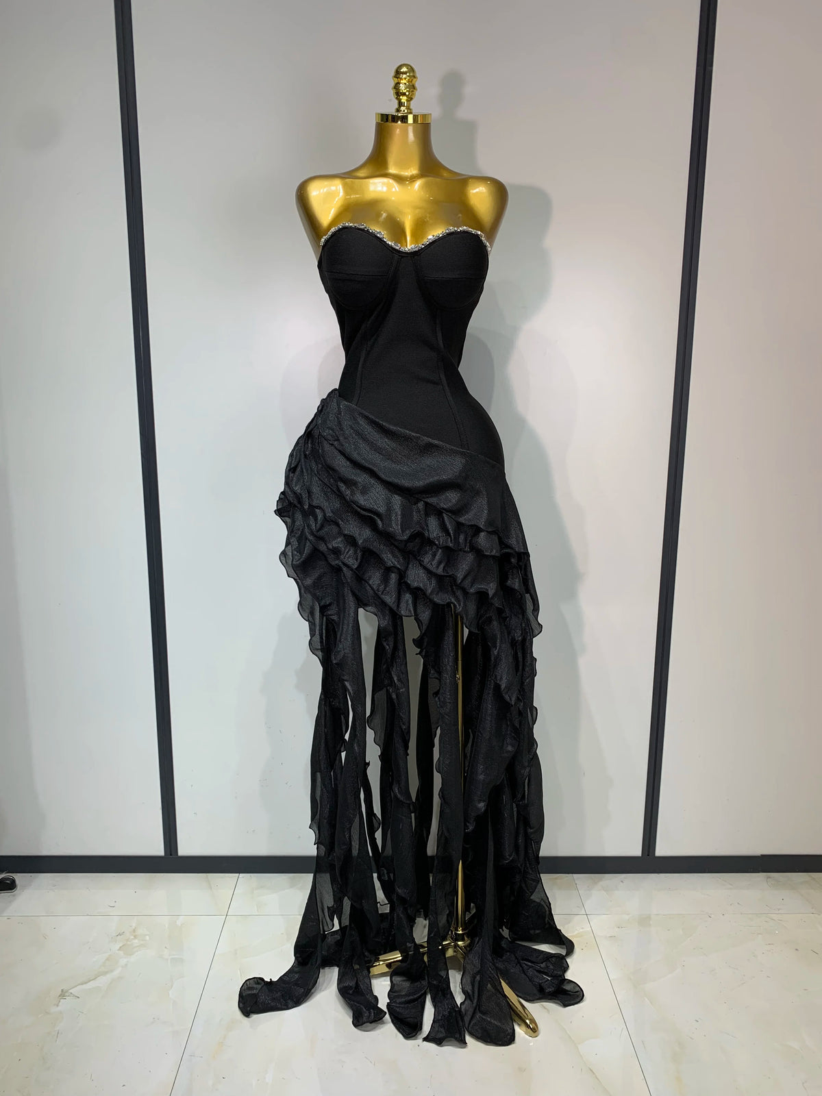 Women Sexy Strapless Ruffles Black Bandage Dresses 2026 New Nightclub Eveing Party Dress Celebrate Birthday Cocktail Clothing