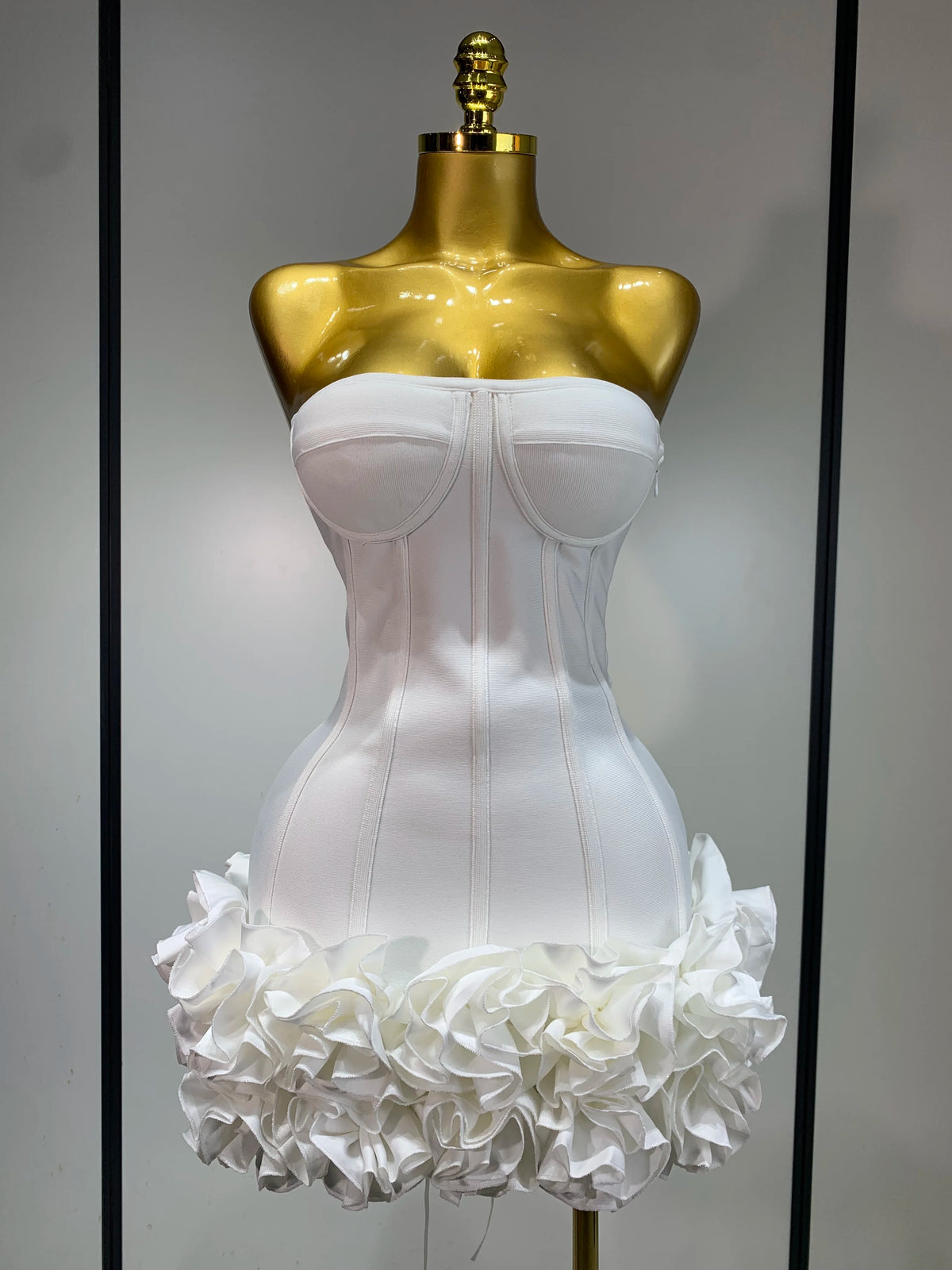 Women Sexy Strapless Backless Flower Embellished Mini Bandage Dress Bodycon Celebrity Party Cocktail Evening Party Club Dresses
