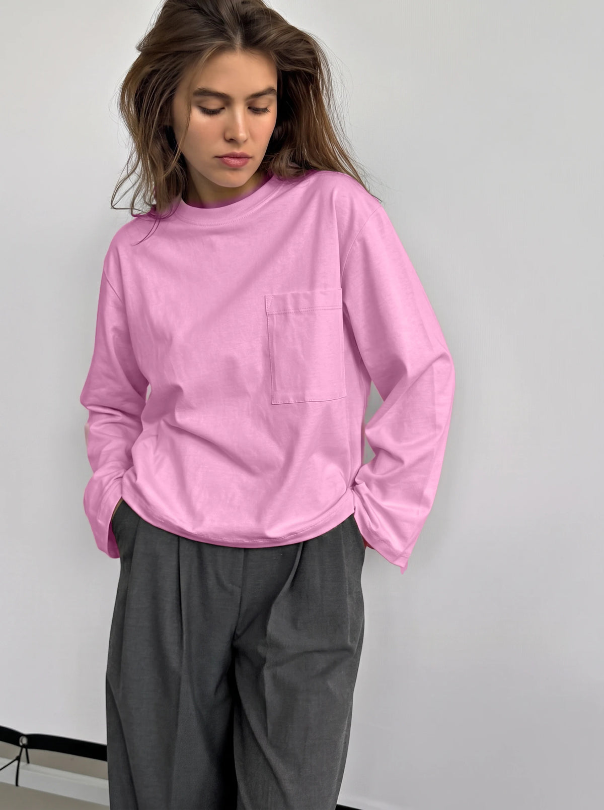 Hirsionsan 2026 New Round Neck Long Sleeved T-shirt for Women, Pure Cotton Pocket, Simple and Casual Instagram Style Short Top