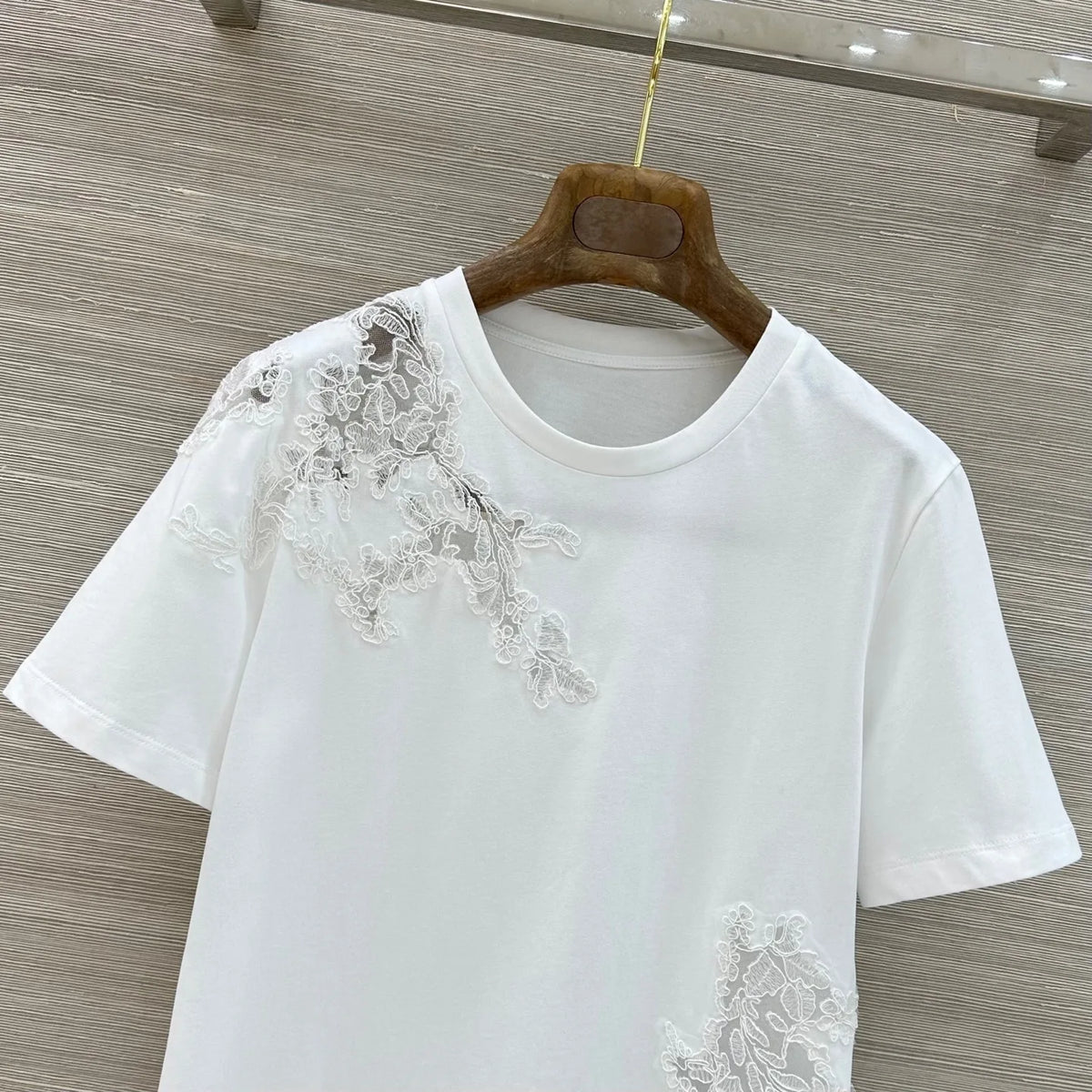 2026 autumn Slim 100% cotton embroidery‌ floral tee t shirts casual brand short sleeve designer top women print female clothes
