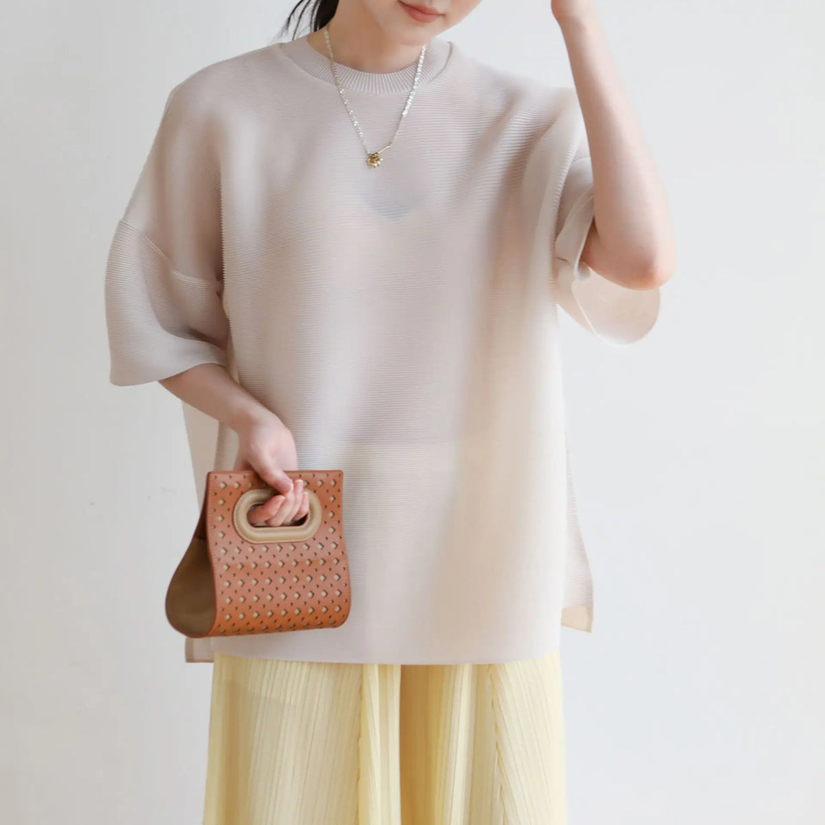 LANMREM High Quality 2026 Summer New Pleated Flare Half Sleeve T-shirt High-end Loose Fit Round Collar Pullover Tops 2DB6799