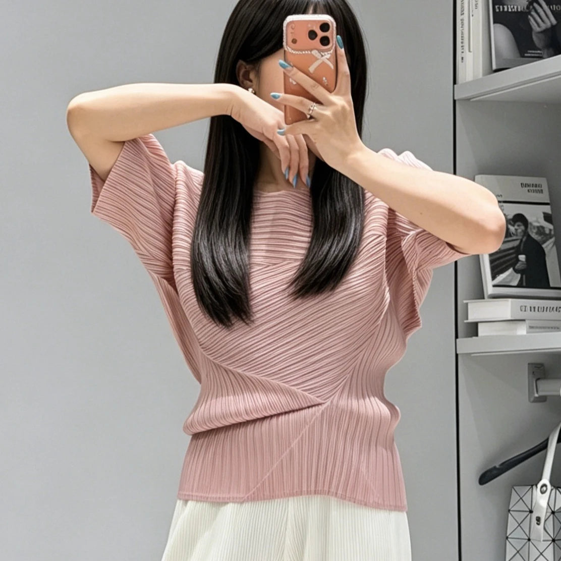 Pleated Top 2026 New Round Neck Short Sleeve Batwing T-Shirt Women Summer Lightweight Vacation Travel Women's Clothing