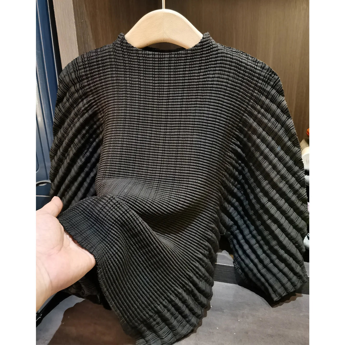 LANMREM Irregular Pleated Texture Womens's T-Shirt Chic New Elegant Versatile Loose Round Neck Solid Color Pullover Tops 2DB6501