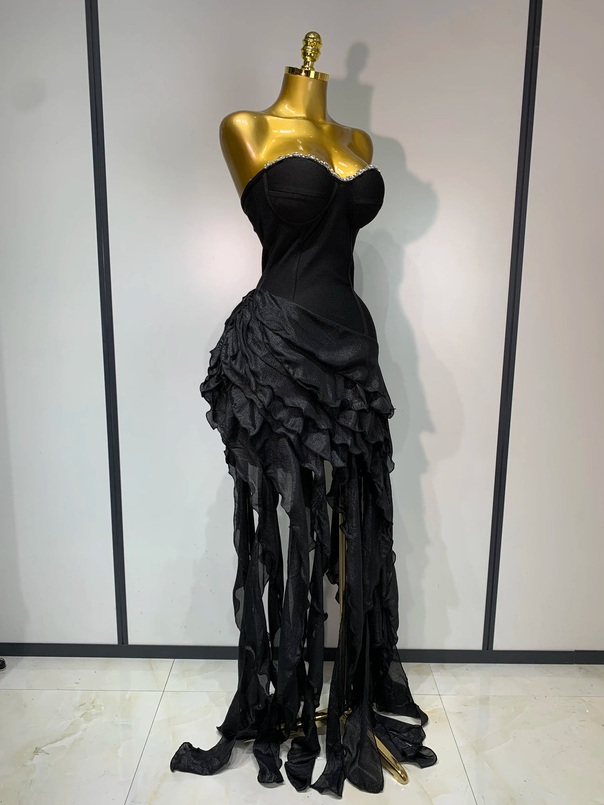 Women Sexy Strapless Ruffles Black Bandage Dresses 2026 New Nightclub Eveing Party Dress Celebrate Birthday Cocktail Clothing