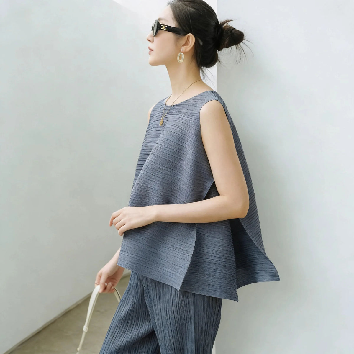 LANMREM High Quality 2026 Summer New Sleeveless Women's T-shirt Loose FRound Collar Tank Top Elastic Loose Clothing 2DB6803