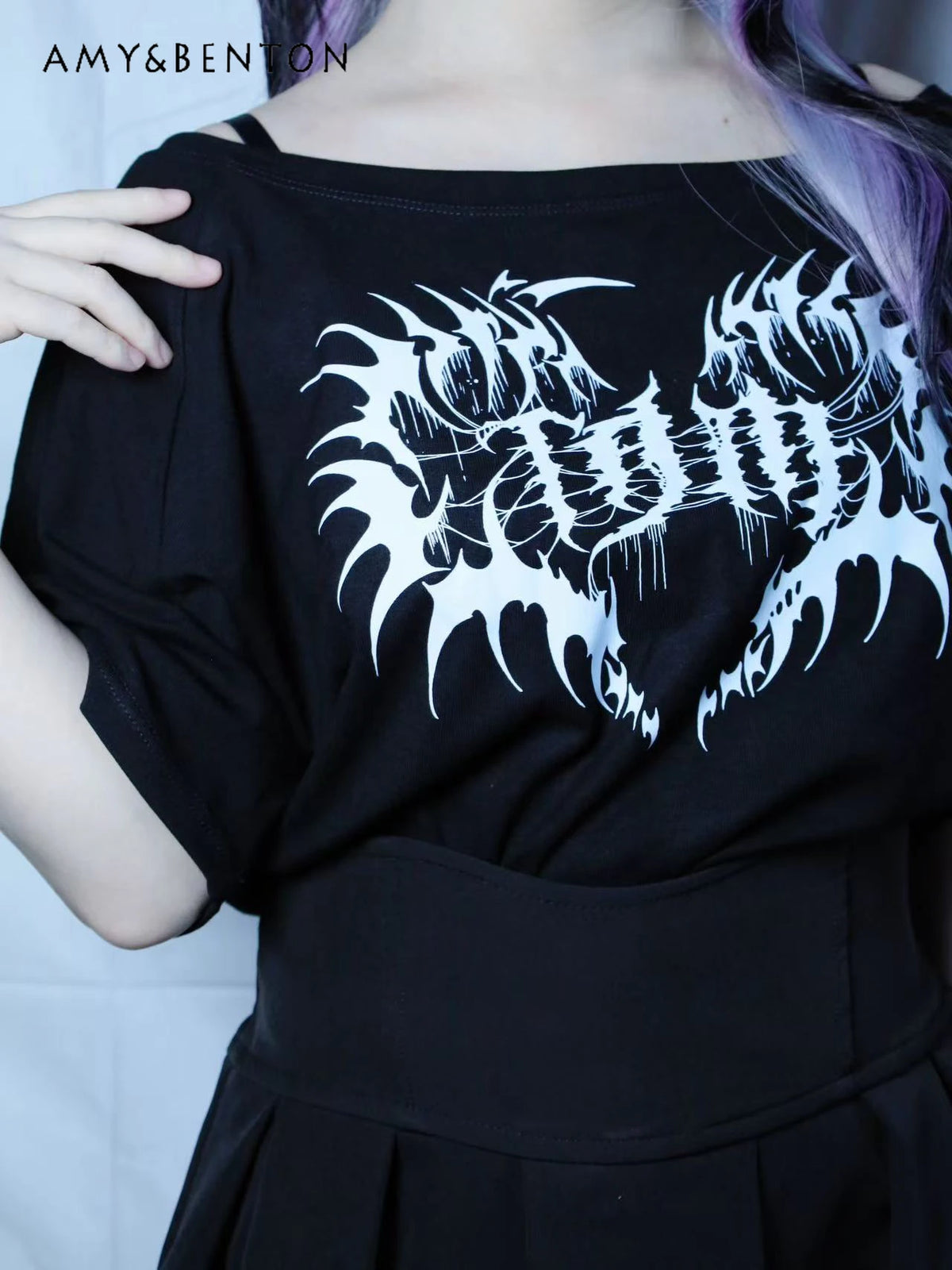 Original Mine Series Subculture Dark Girl Cute T-shirt Japanese Sweet Cool Sexy Off Shoulder Short-sleeved Top Graphic T Shirts