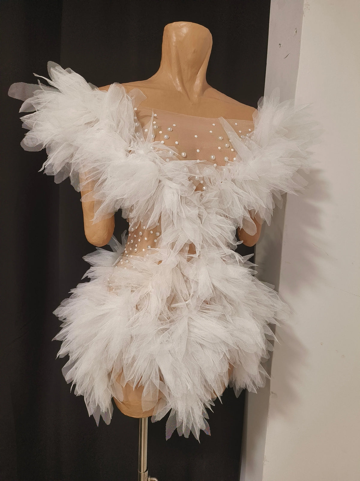 Luxurious White Tulle Mini Dress Women Sexy Sheer Mesh Pearl Crystal Embellished Bodycon Evening Party Wedding Guest Costume