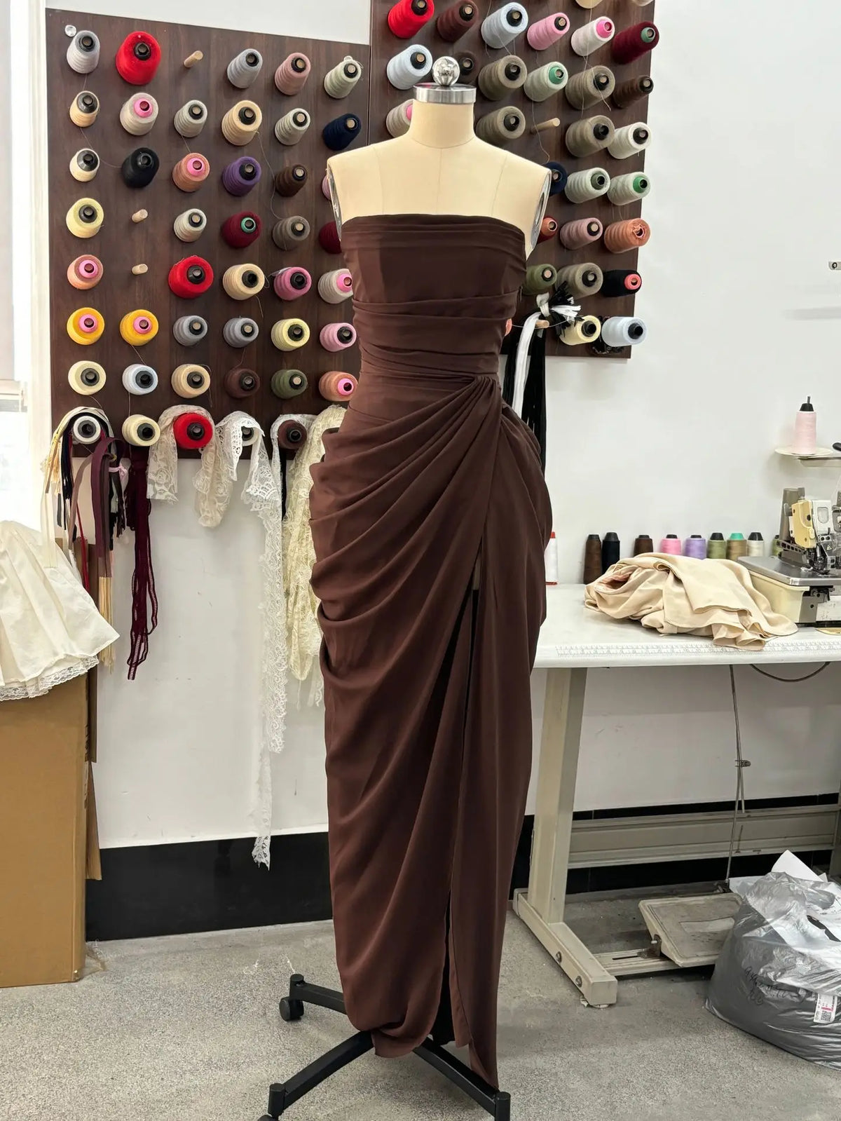 DEAT Fashion Ruched Slit Strapless Dresses Women's Sleeveless Bodycon Yellow Maxi Party Dresses New 7A4256