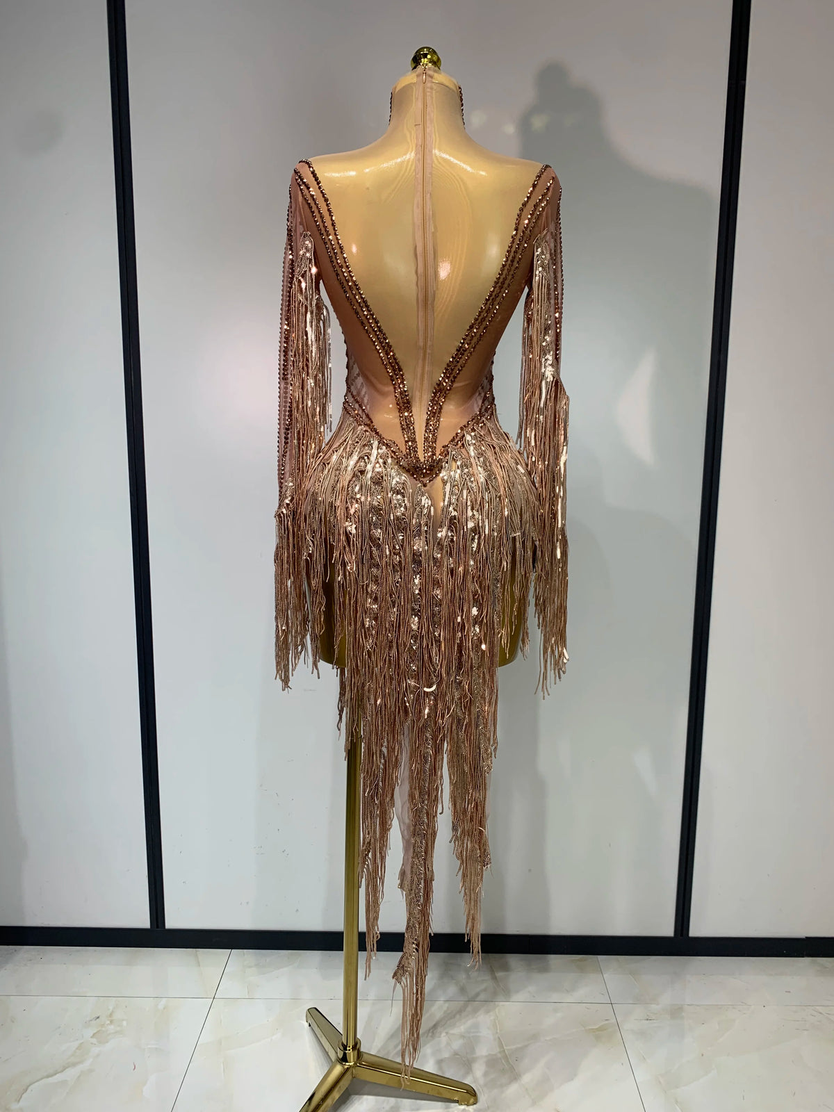 Women Sexy Long Sleeve Tassel Diamond Dress Luxury Birthday Evening Party Costume Nightclub Celebrity Stage Performance Outfit