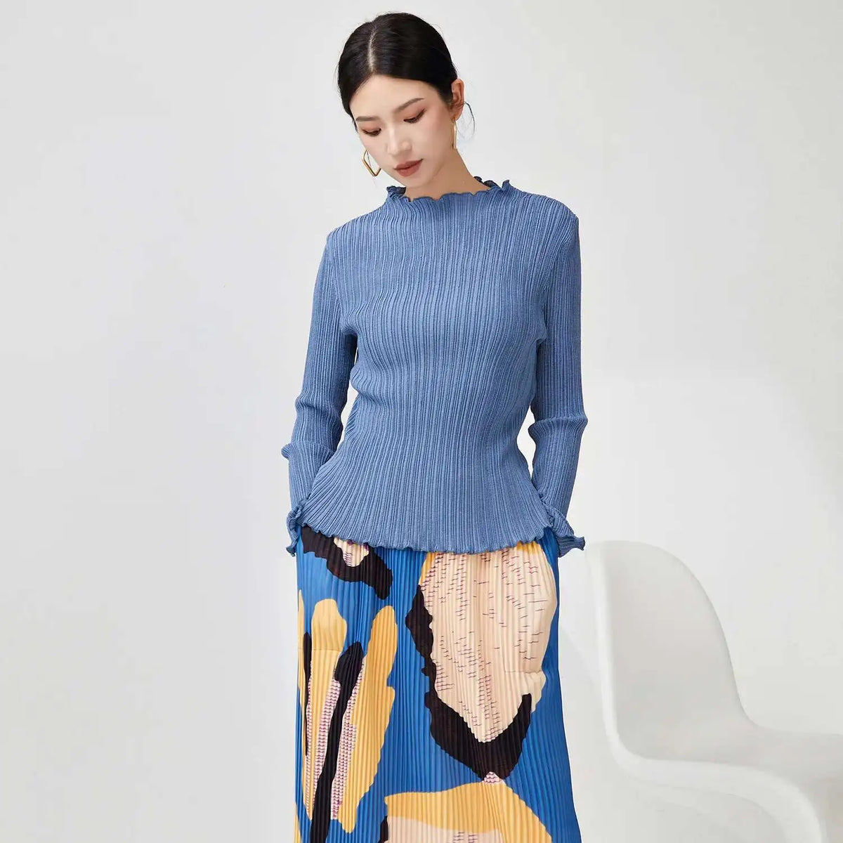 LANMREM Pleated T-shirt For Women Ruffles Collar Long Sleeves Solid Color Slim Style Female Top 2025 Spring New 2DB1078