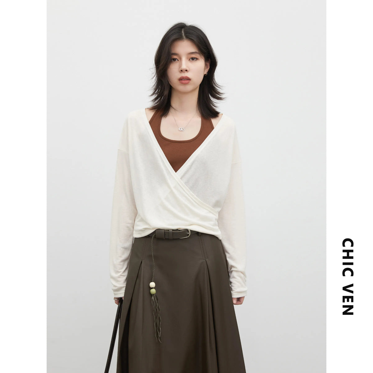 CHIC VEN New Women T-Shirts Cross V-neck Two-piece Contrast-color Halter Vest Lady Long-sleeved Top Pullover Spring Autumn 2026