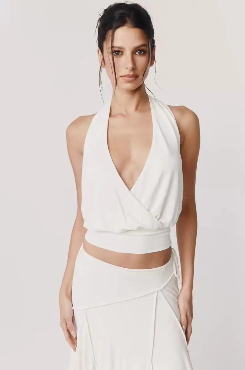 With Je Niche Design V-Neck Mid-Sleeve Slim-Fit Sexy Crop Top, Bodycon & Waist-Cropped for a Flattering Figure