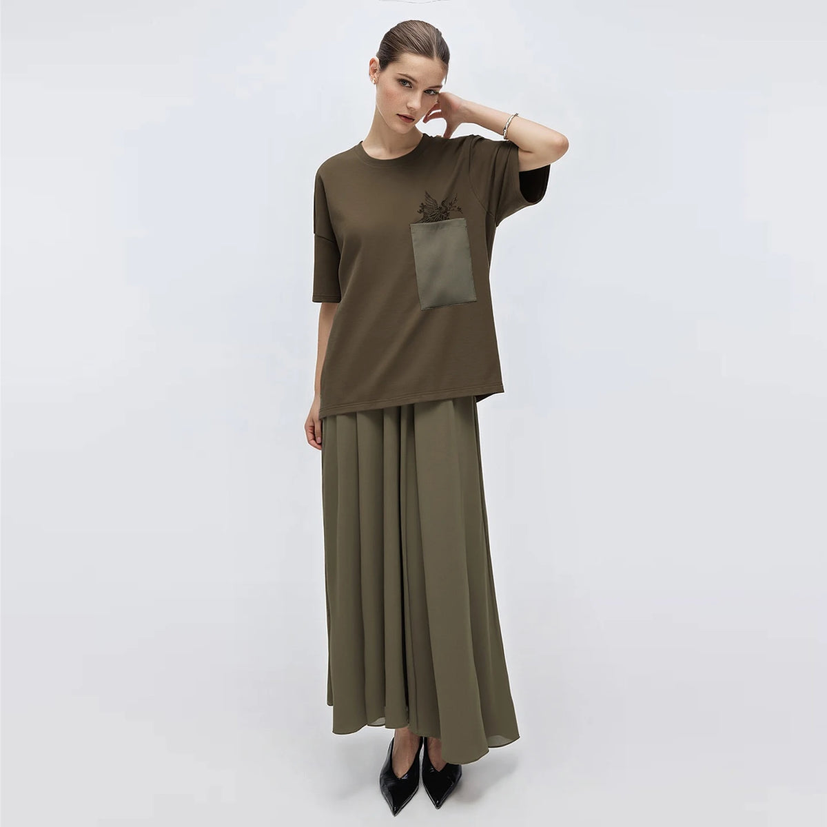 Amii Short Sleeve Tee 2026 Summer New Embroidered Round Neck Drop Shoulder Women's T-Shirt Casual Versatile Top Female 12652006