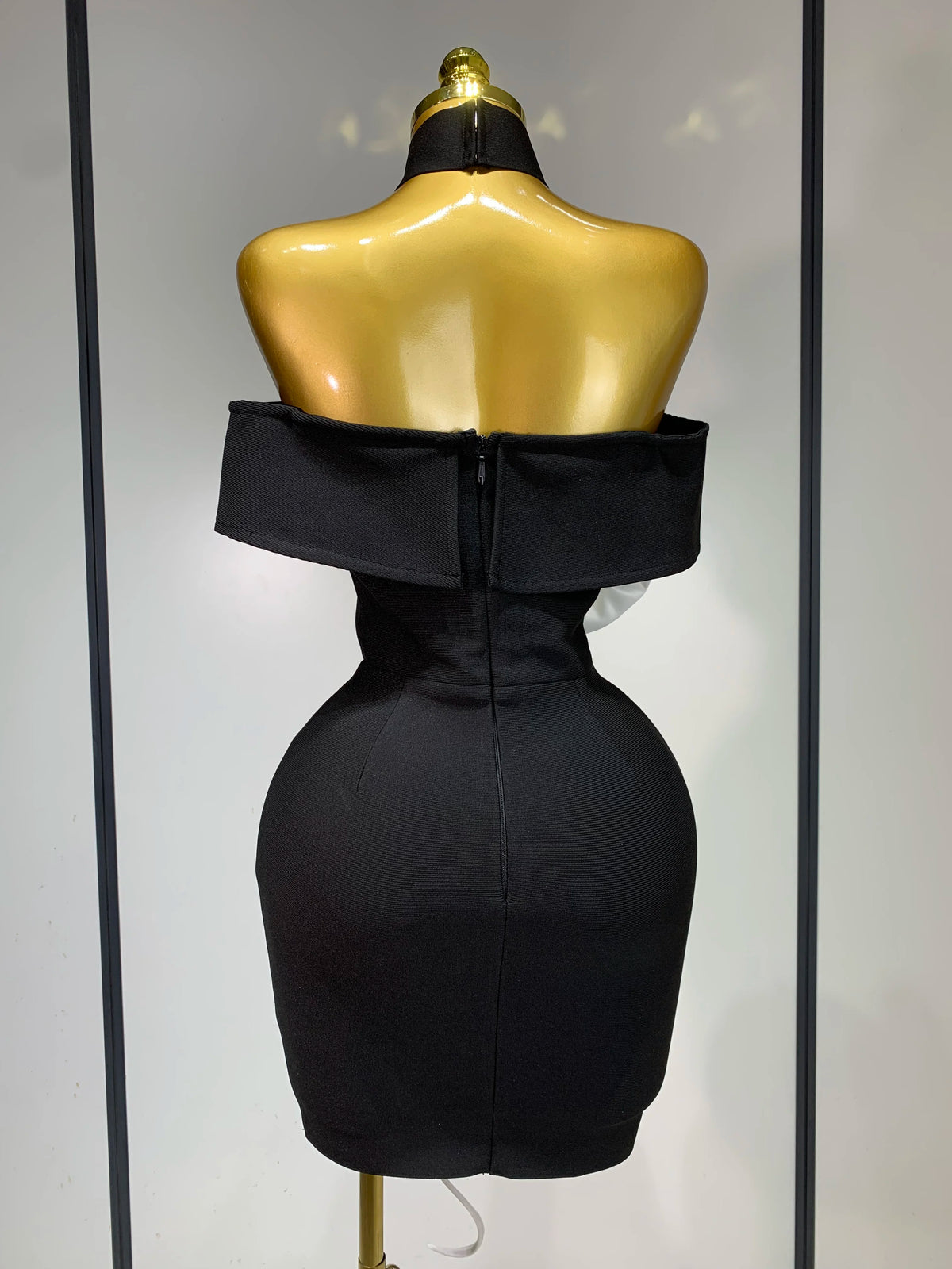 Women Sexy Off Shoulder White Flower Black Mini Bodycon Bandage Dress Luxury 2025 Celebrity Evening Club Elegant Party Gowns