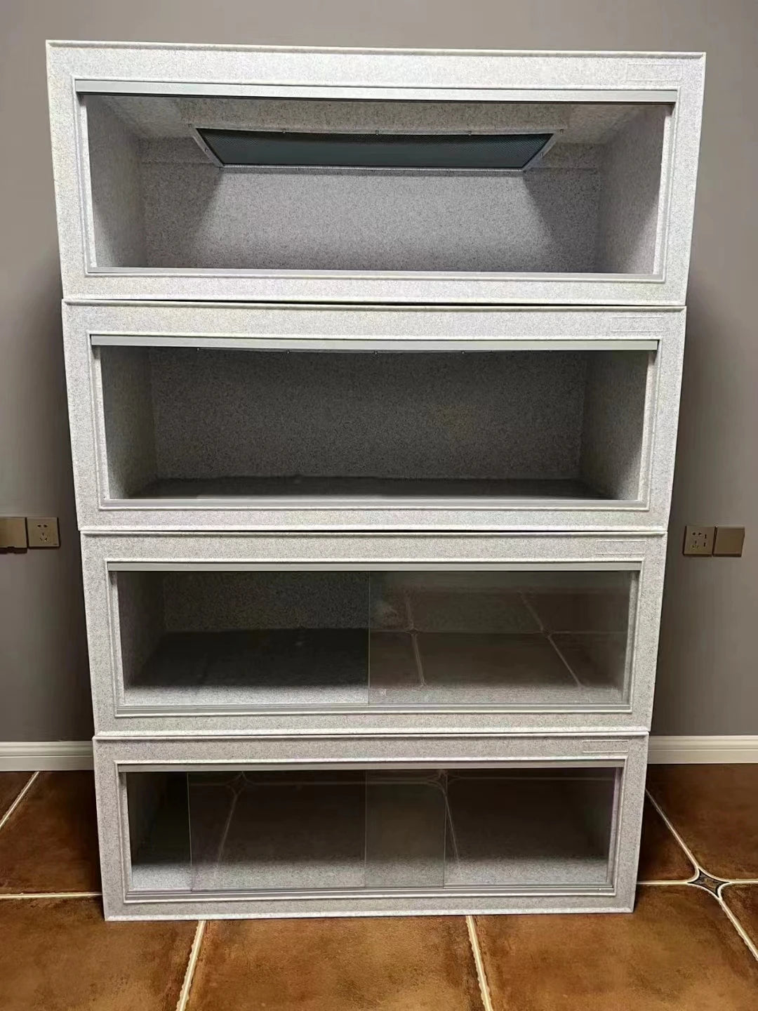 120cm Snake Cage Reptile Terrarium with Belt Closure Made of Glass and Plastic Packed in Box with Plastic Tray