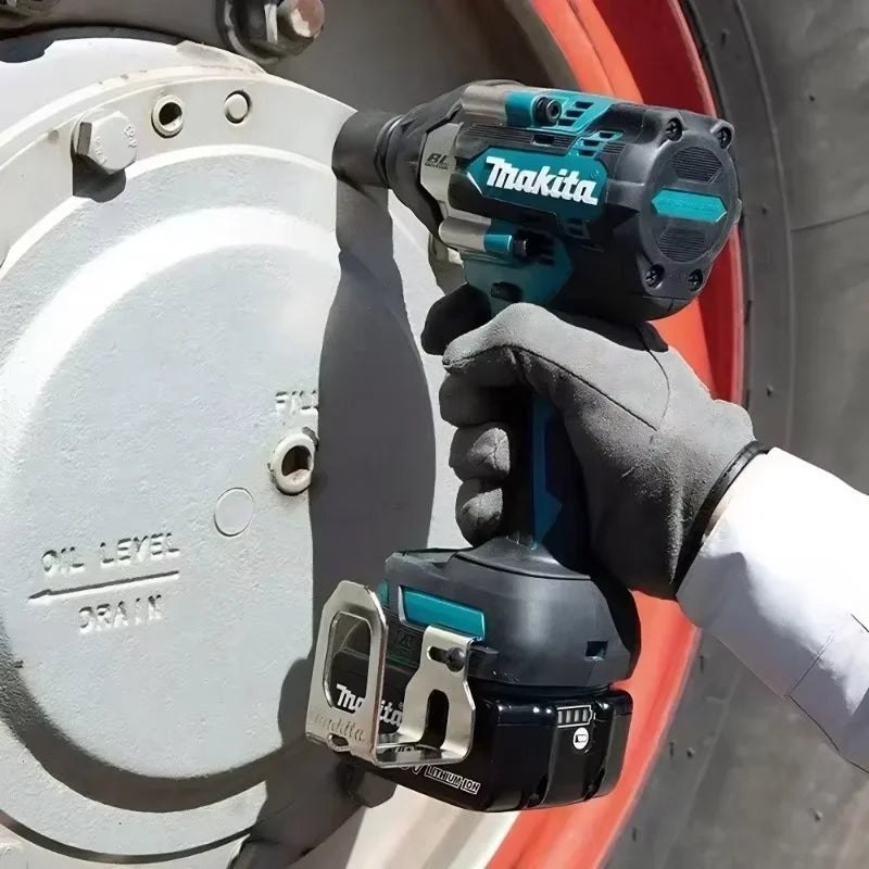 Makita DTW700 Cordless Impact Wrench 18V Brushless Motor 1000Nm Variable Speed Electric Wrench High Effieiency Durable Auto Stop