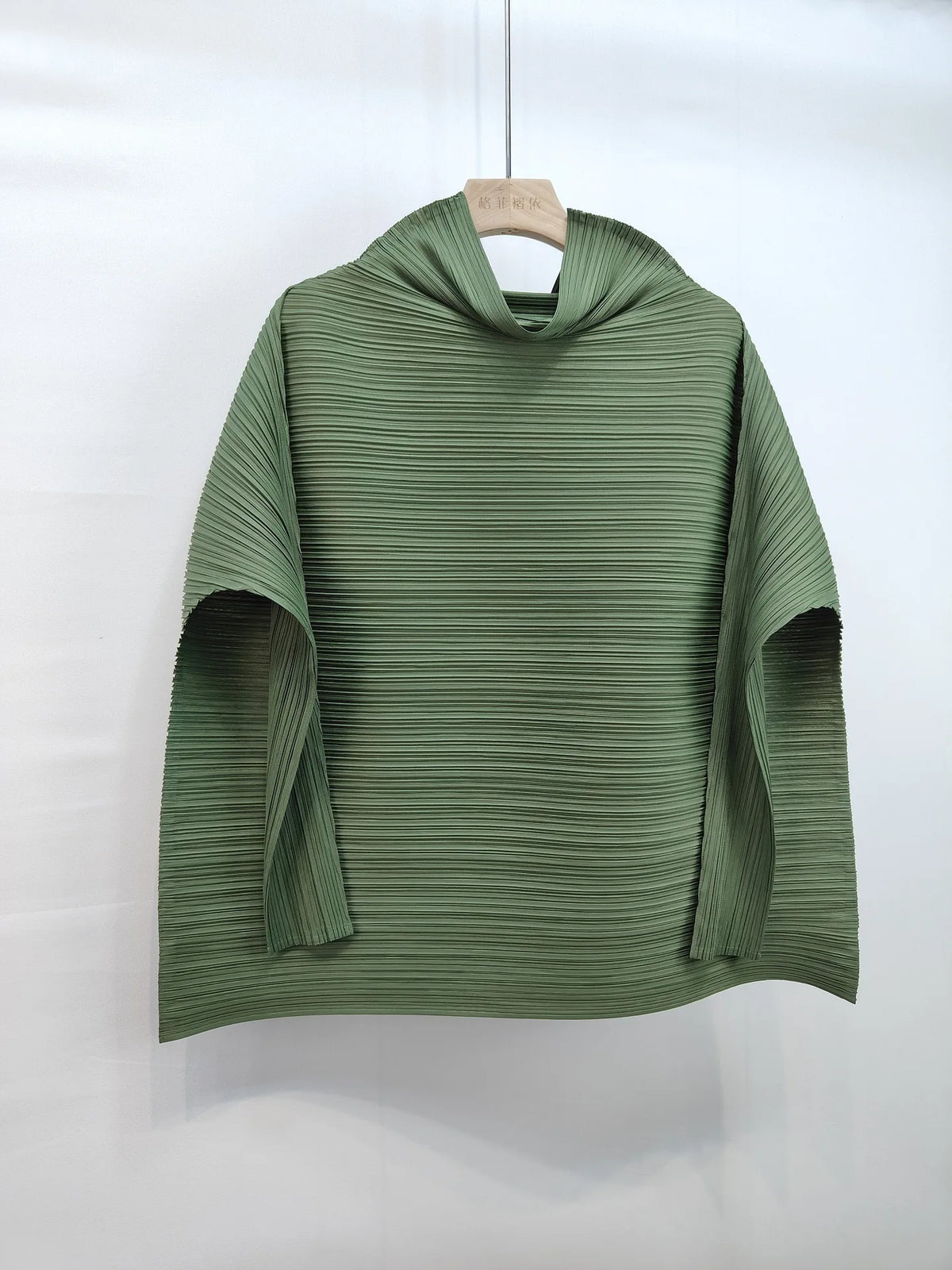 LANMREM 2026 New Maroon Pleated Women's T-shirt Casual Style Long Sleeved A-line Scarf Collar Chic Loose Pullover Tops 2DB2827
