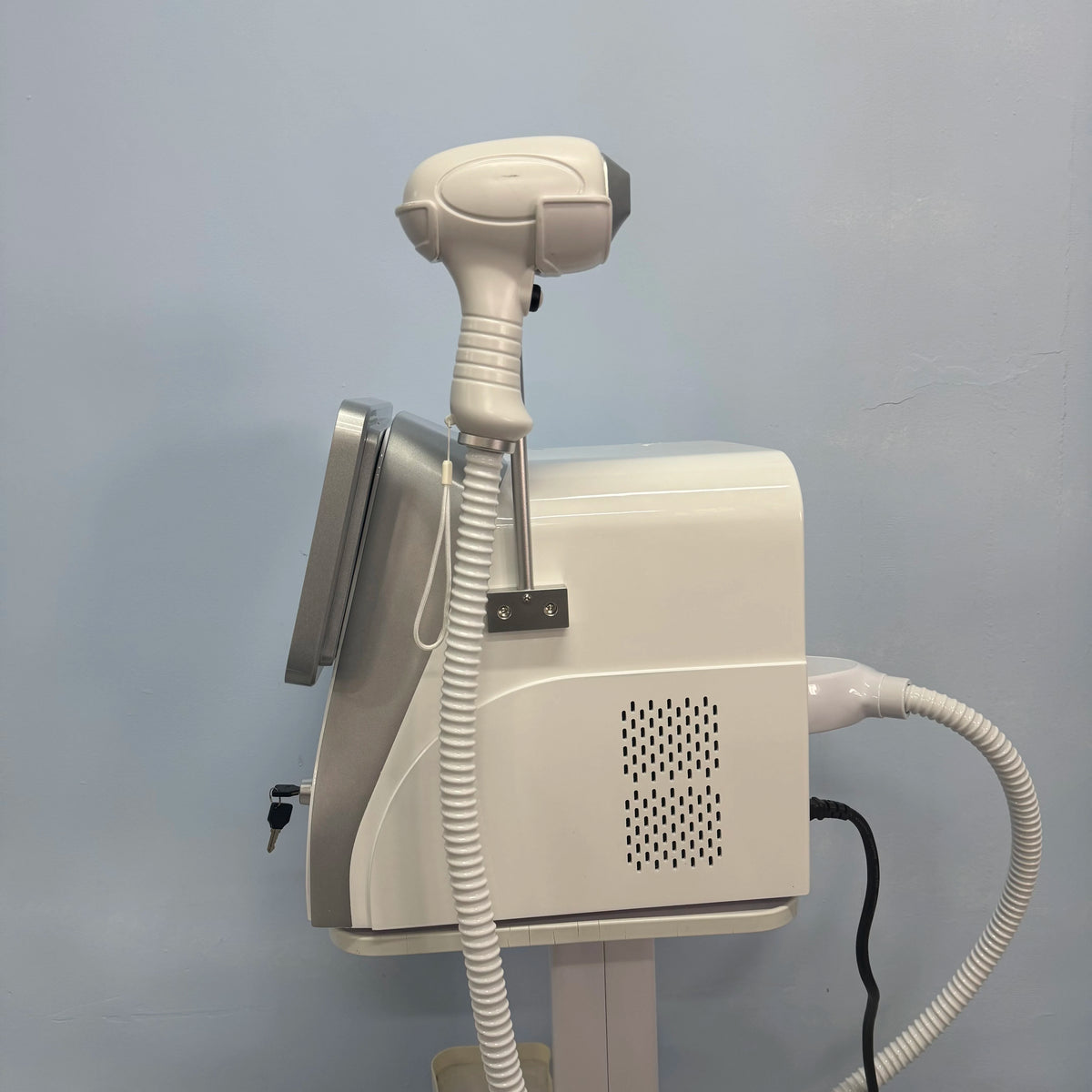 Professional 4000W Ice Platinum Laser Hair Removal Machine 3 Wavelength 808Nm 755Nm 1064Nm Painless Diode Beauty Machine.