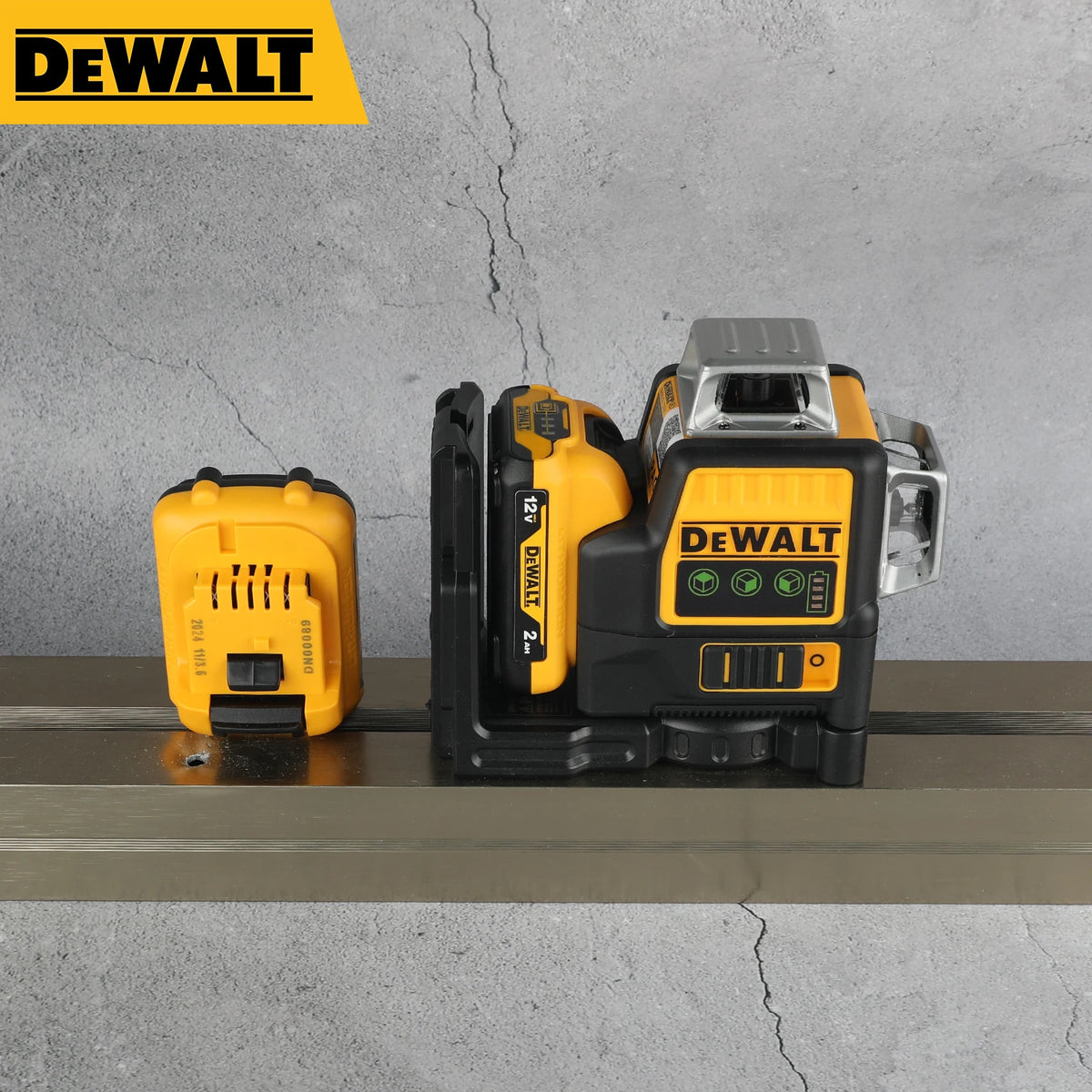 DEWALT DW089LG infrared green light 360 degree 360 degree 12V surround wire level  on three sides