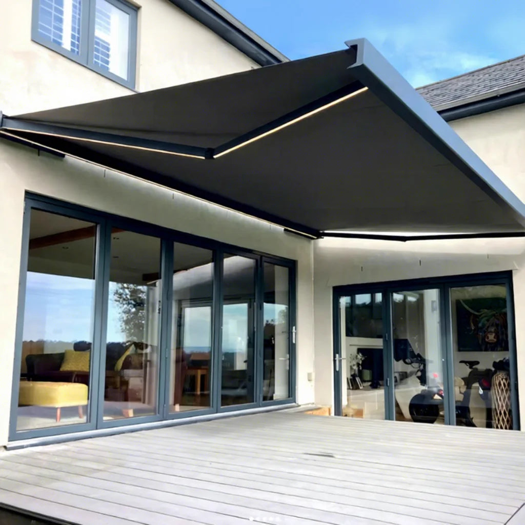 Customized Retractable Waterproof Awning Aluminum Sunshade Canopy Fully Enclosed Electrically Foldable Arm Sunshade Awning