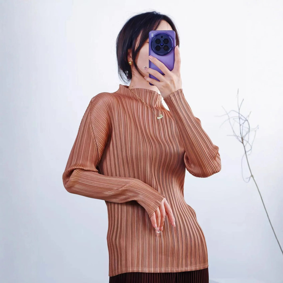 Miyake Style Simple Solid Color Bottoming T-Shirt Women's Long Sleeve High Elasticity Slim Fit Versatile Solid Color Pleated Top