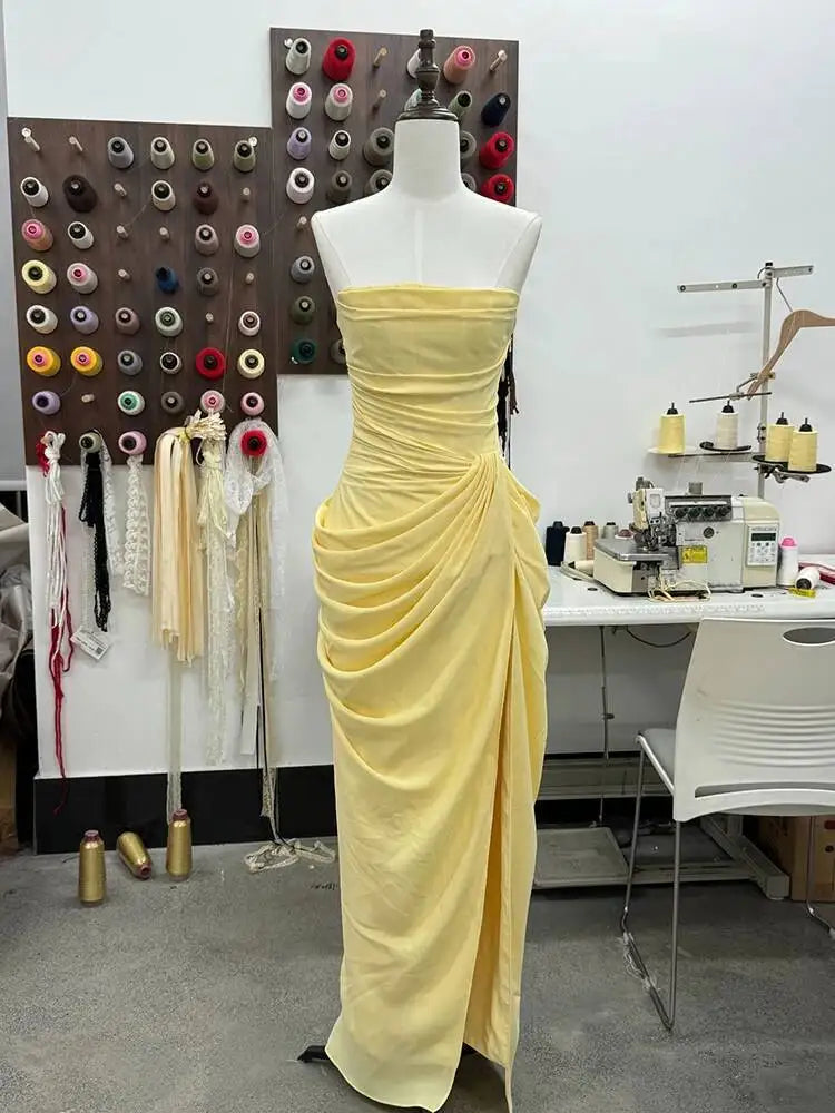 DEAT Fashion Ruched Slit Strapless Dresses Women's Sleeveless Bodycon Yellow Maxi Party Dresses New 7A4256