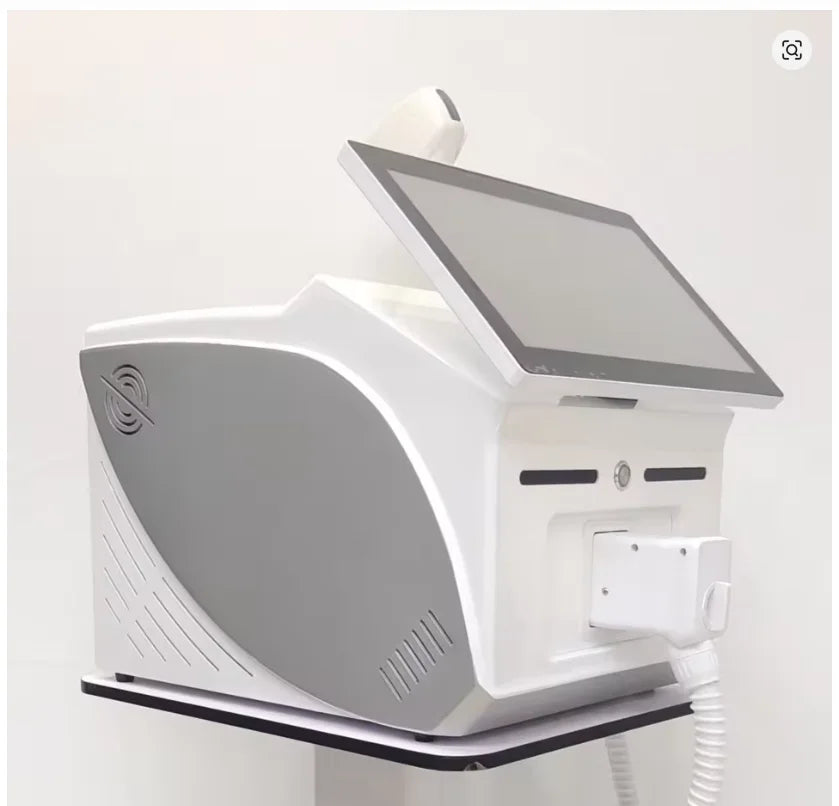 Professional 3-Wave Portable 4500W Soprano Diode Ice Titanium Laser Hair Removal Device 808NM / 755NM / 1064NM for Body