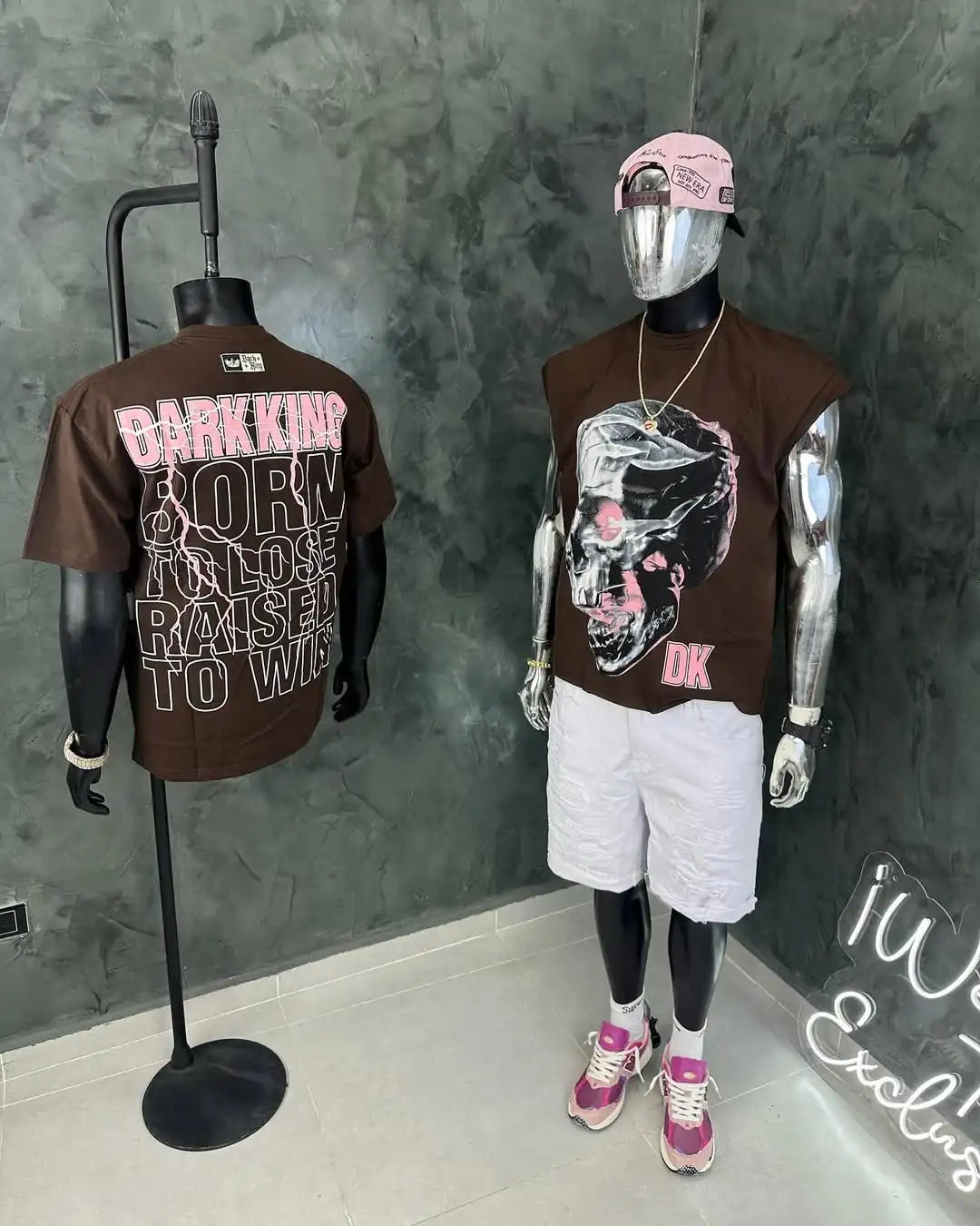 High Quality Brown Retro Gothic Style Daily Casual Comfortable Letter Pattern T-shirt for Couples on The Street