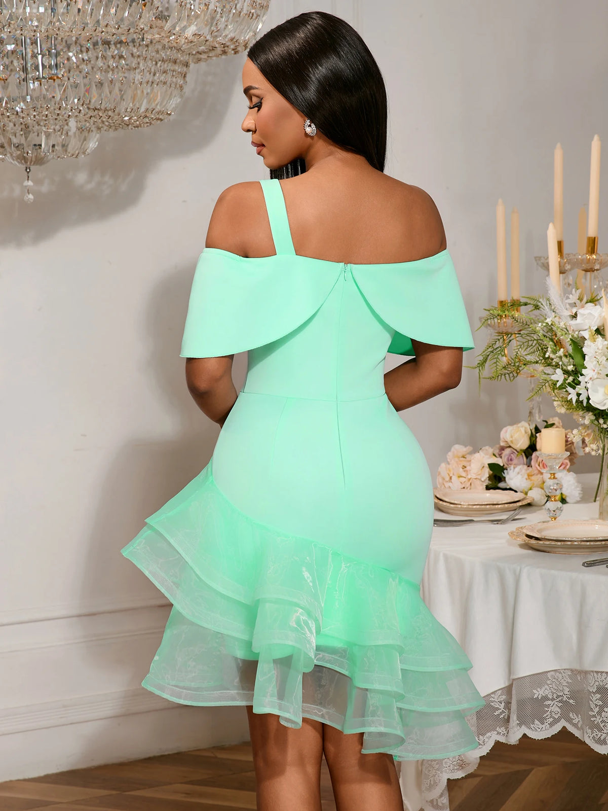 Off Shoulder Asymmetrical Neck Patchwork Mermaid Dress with Tiered Mesh Package Hip Sexy Evening Party Knee-Length Dress