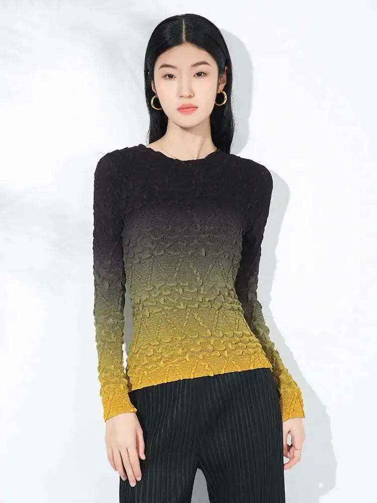 LANMREM Gradient Pleated T-shirt For Women Round Neck Long Sleeves Slim Thin Style Female Chic Top 2025 Spring New 2DB2141