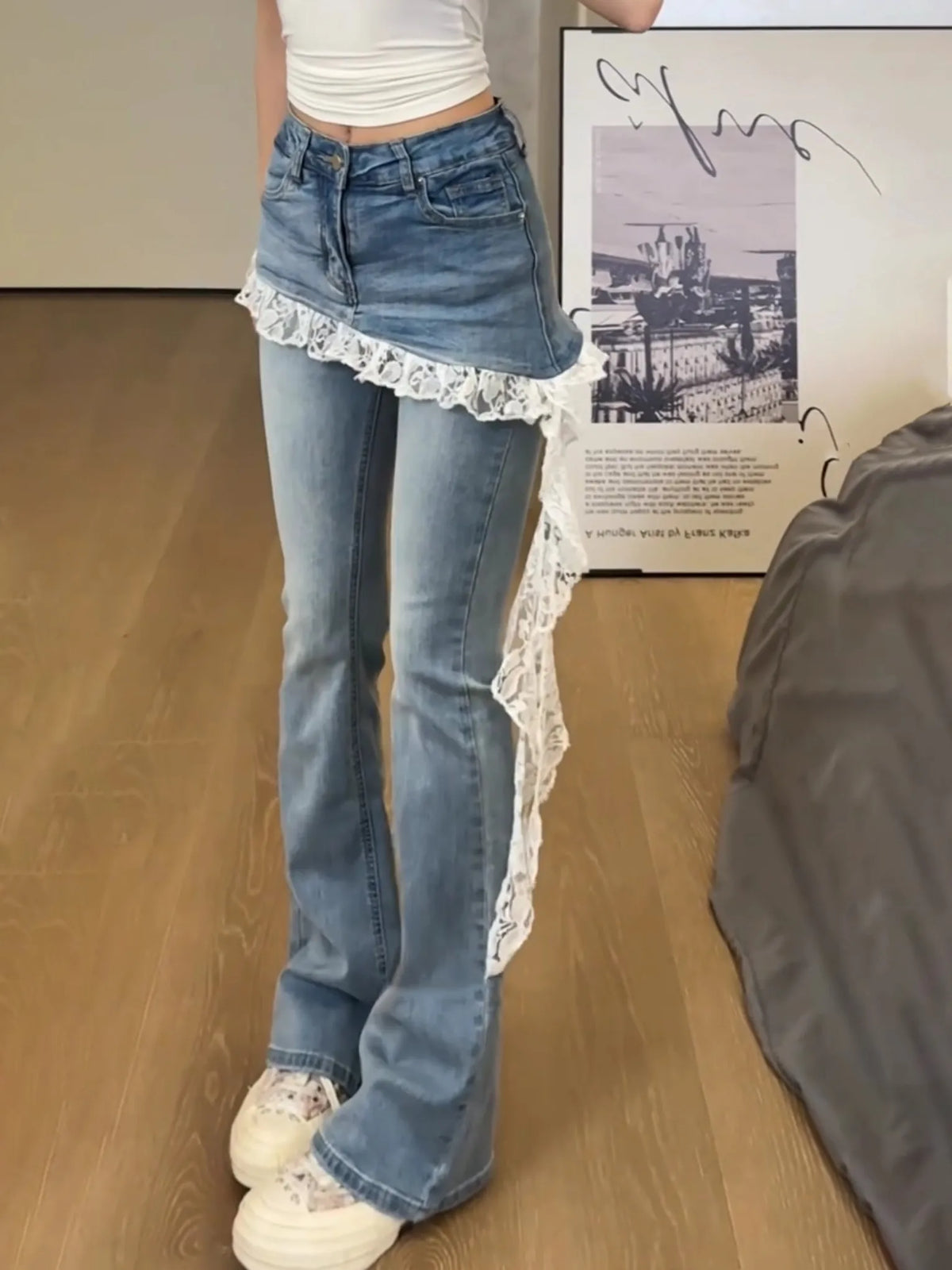 Fake Two Lace Splicing Flared Jeans for Women's Early Autumn 2025 New Style High Waist Denim Pants
