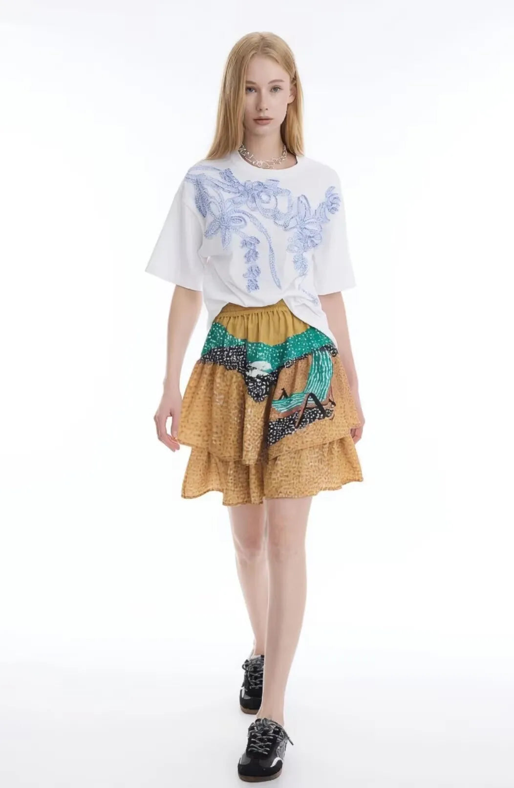 Spain New Fashion Comfortable Stretch Slim, Loose Stripes and Other Short-Sleeved T-Shirts