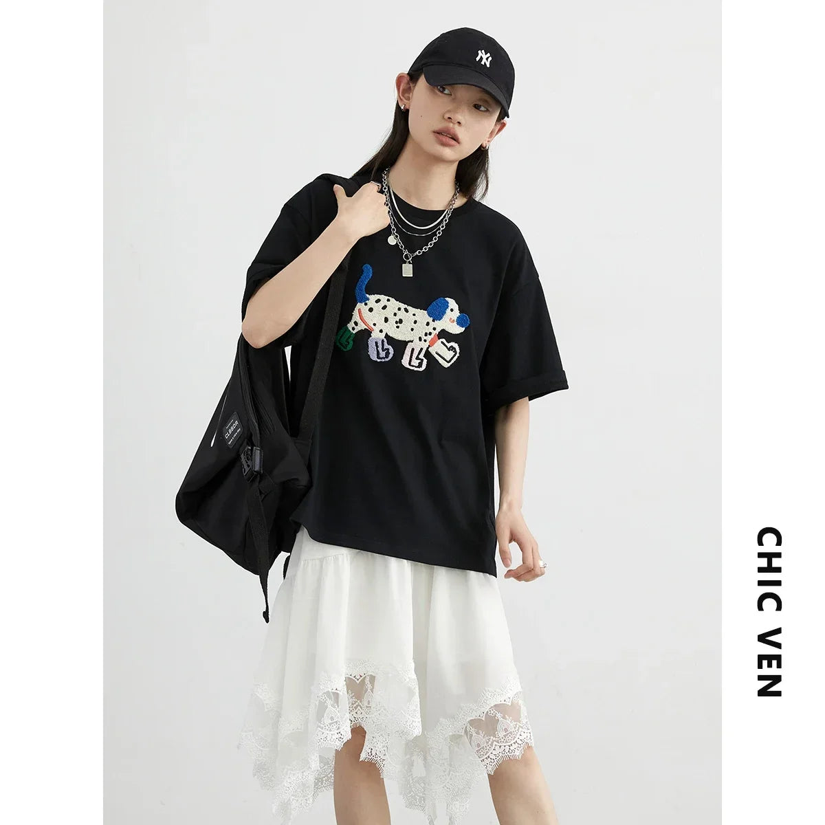 CHIC VEN Women T-Shirts Loose Streetwear Unisex Fun Dog Embroidered Short Sleeve Cotton Girl Tees Female Top Summer 2025