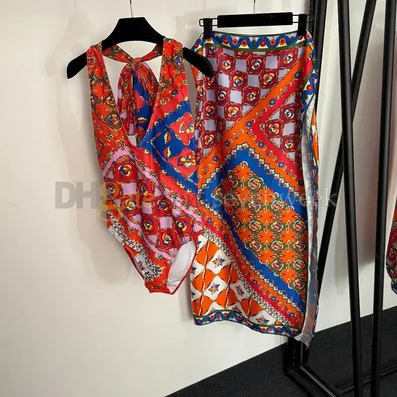2025 Women's Summer Sexy Beach Party Backless Fashion Hot Spring Vests and Skirts Bikini Sets