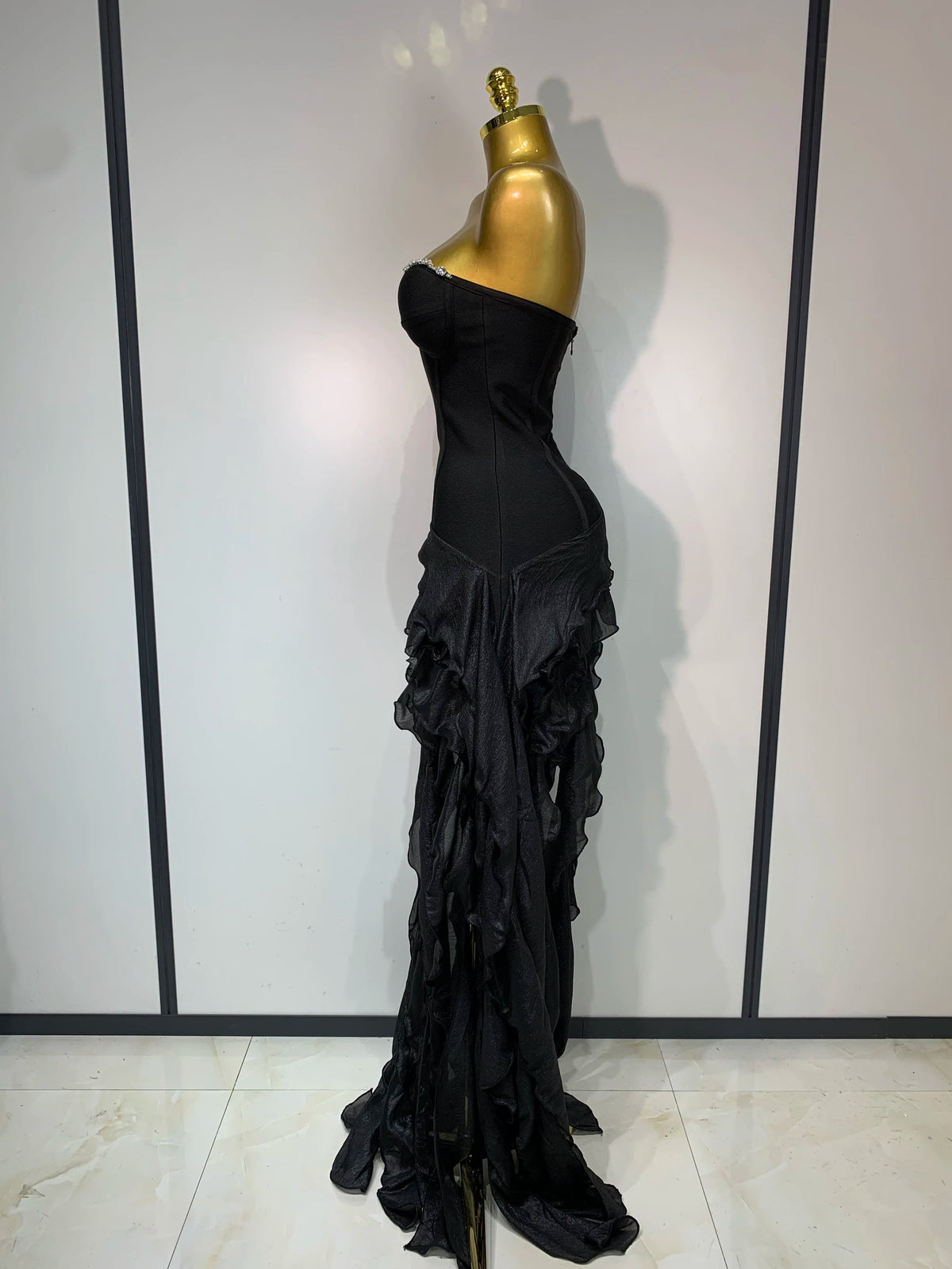 Women Sexy Strapless Ruffles Black Bandage Dresses 2026 New Nightclub Eveing Party Dress Celebrate Birthday Cocktail Clothing